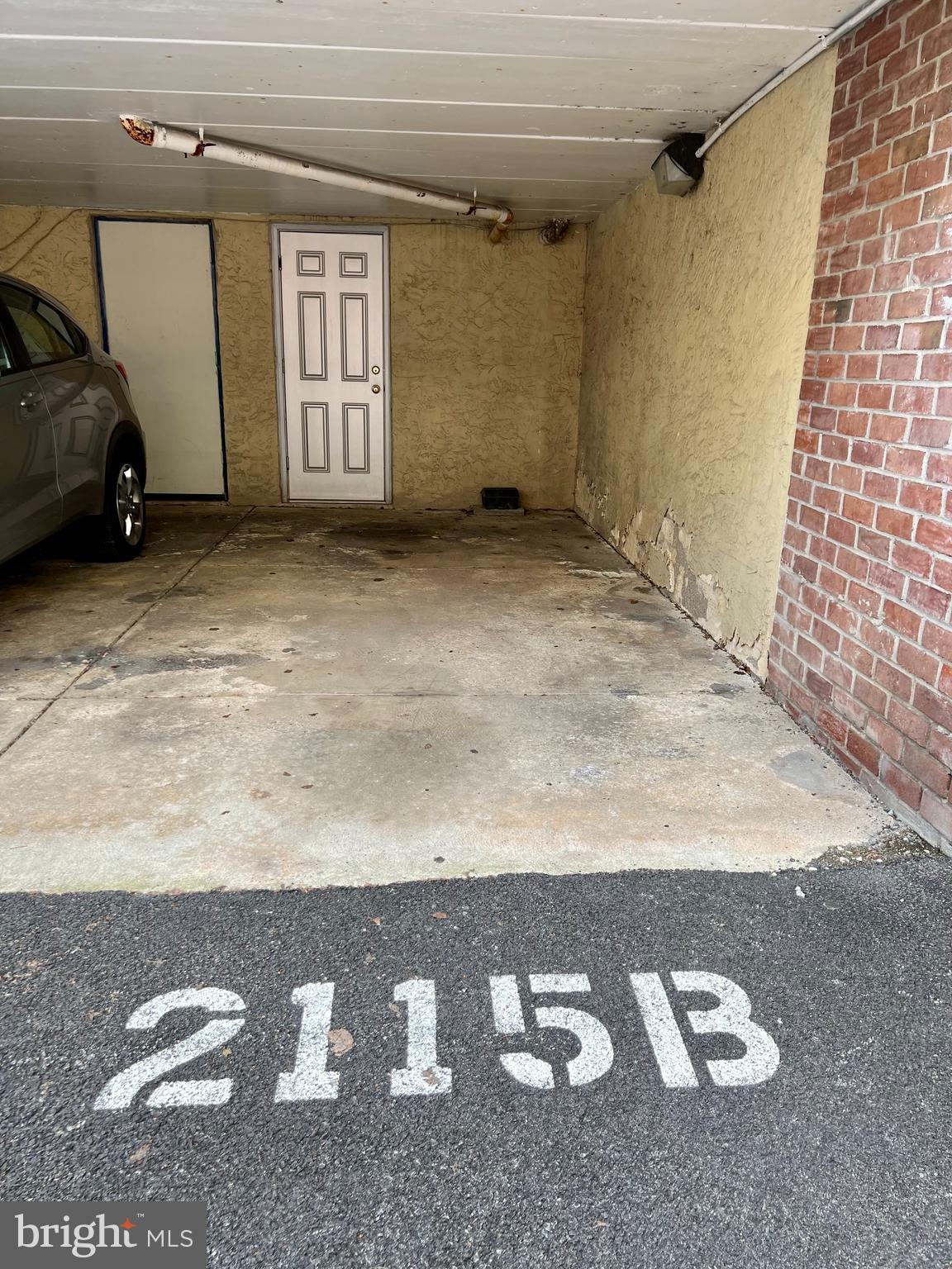 LOGAN SQUARE - Residential Lease