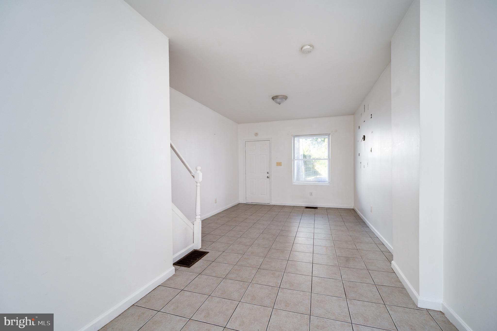 305 S 17 1/2 STREET B