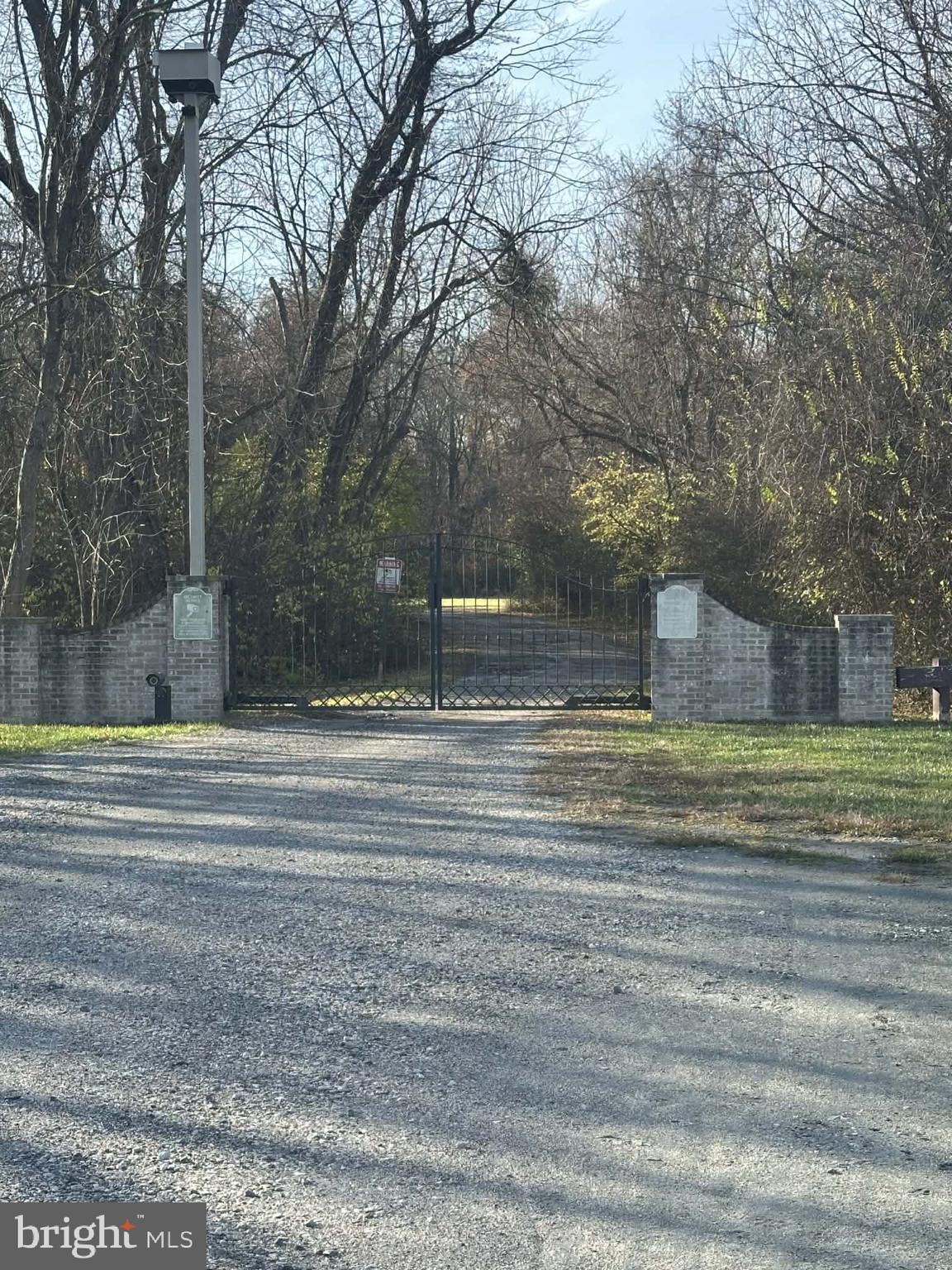 KENSINGTON COURTS - Residential