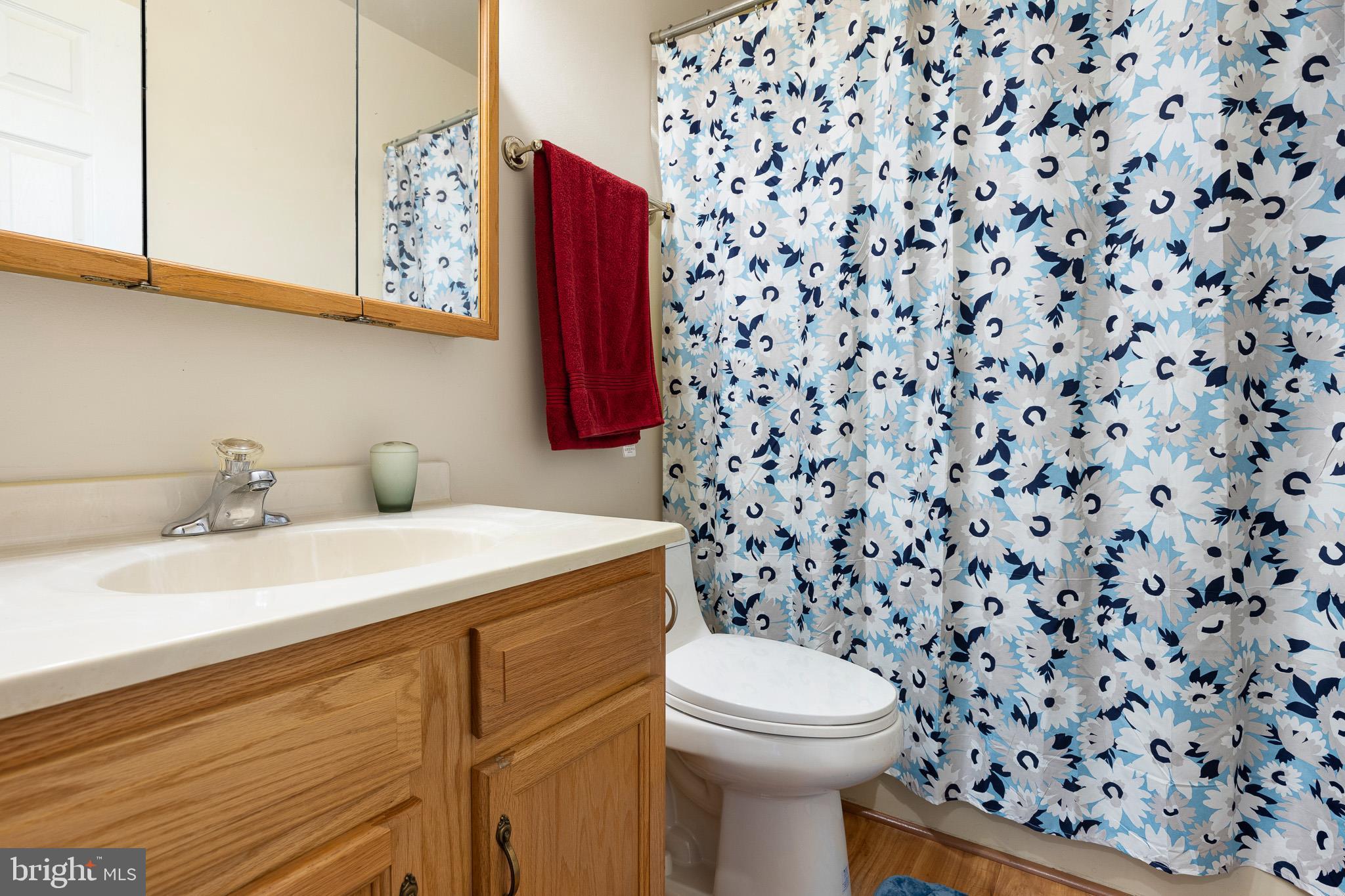 KENSINGTON COURTS - Residential