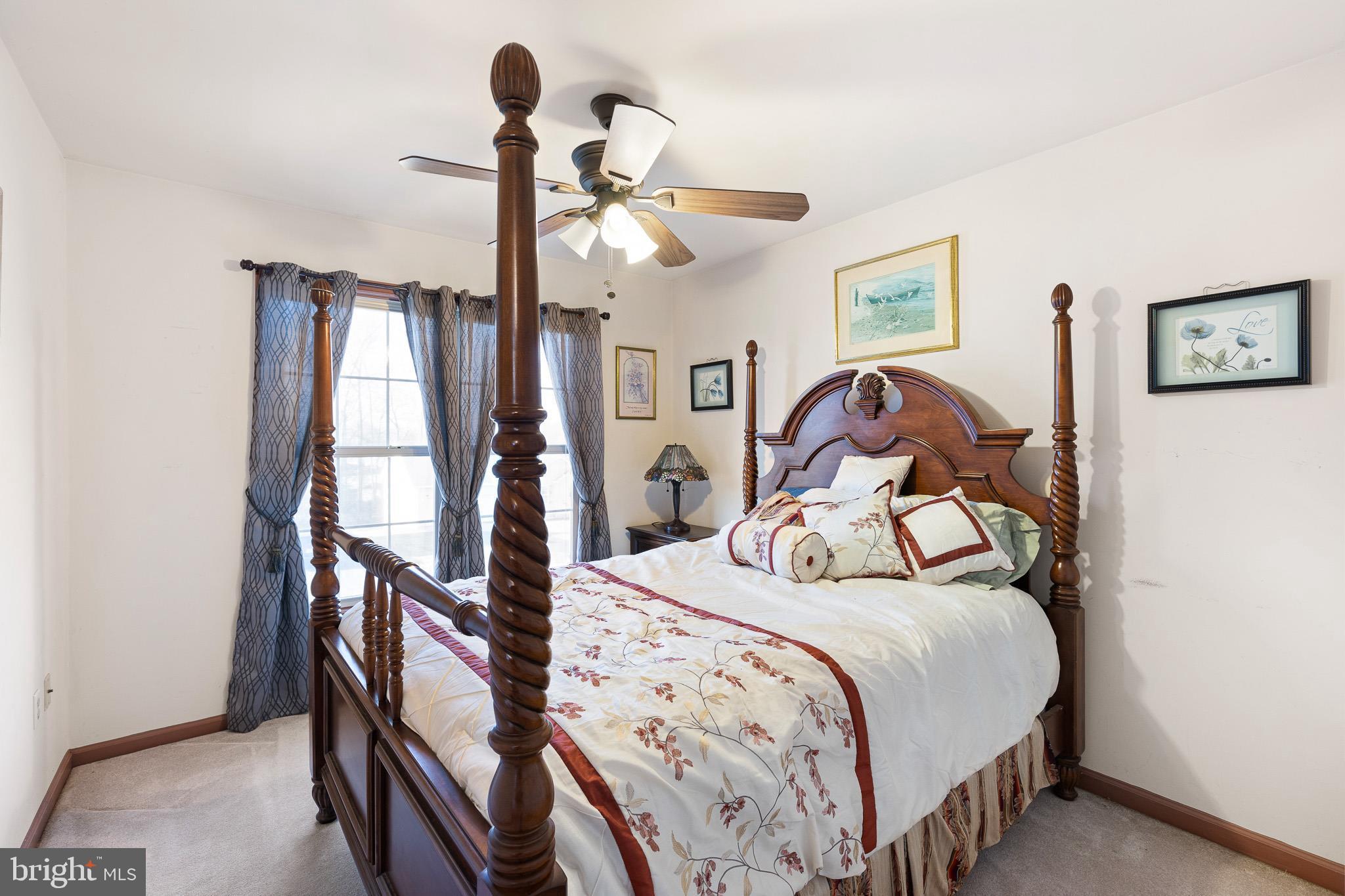 KENSINGTON COURTS - Residential