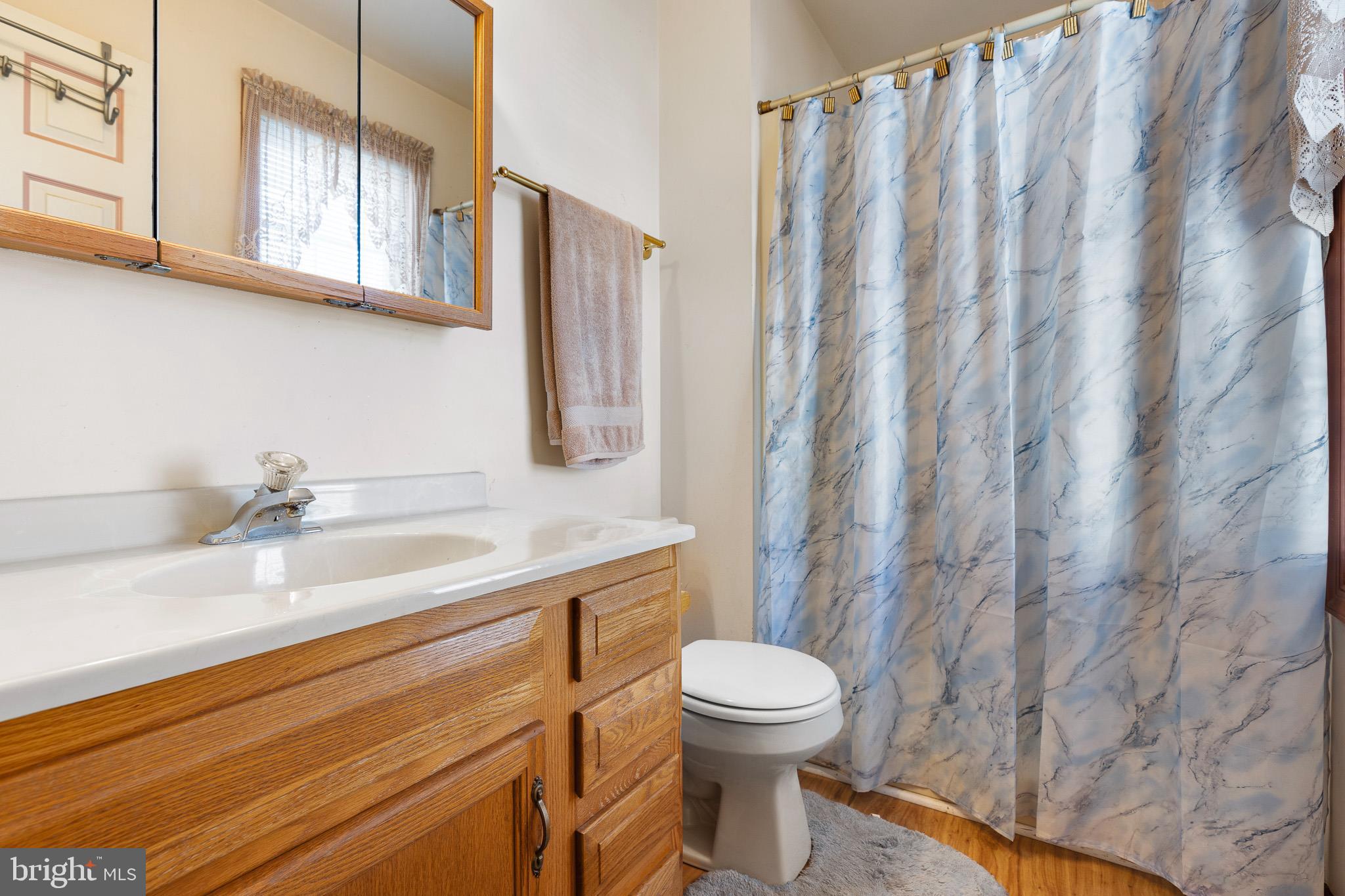 KENSINGTON COURTS - Residential