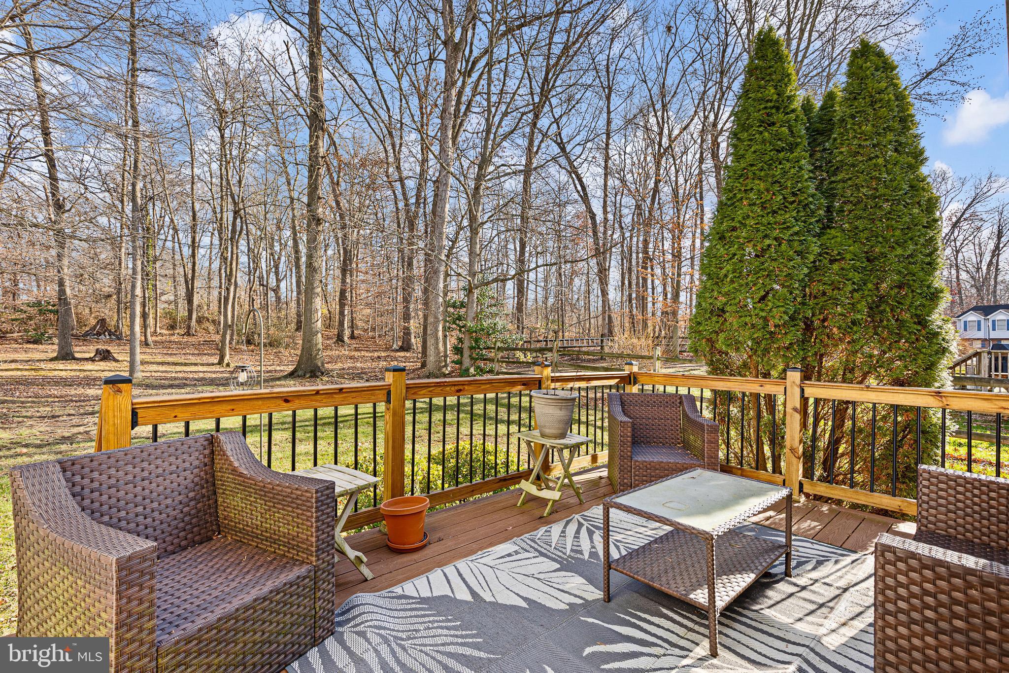 KENSINGTON COURTS - Residential