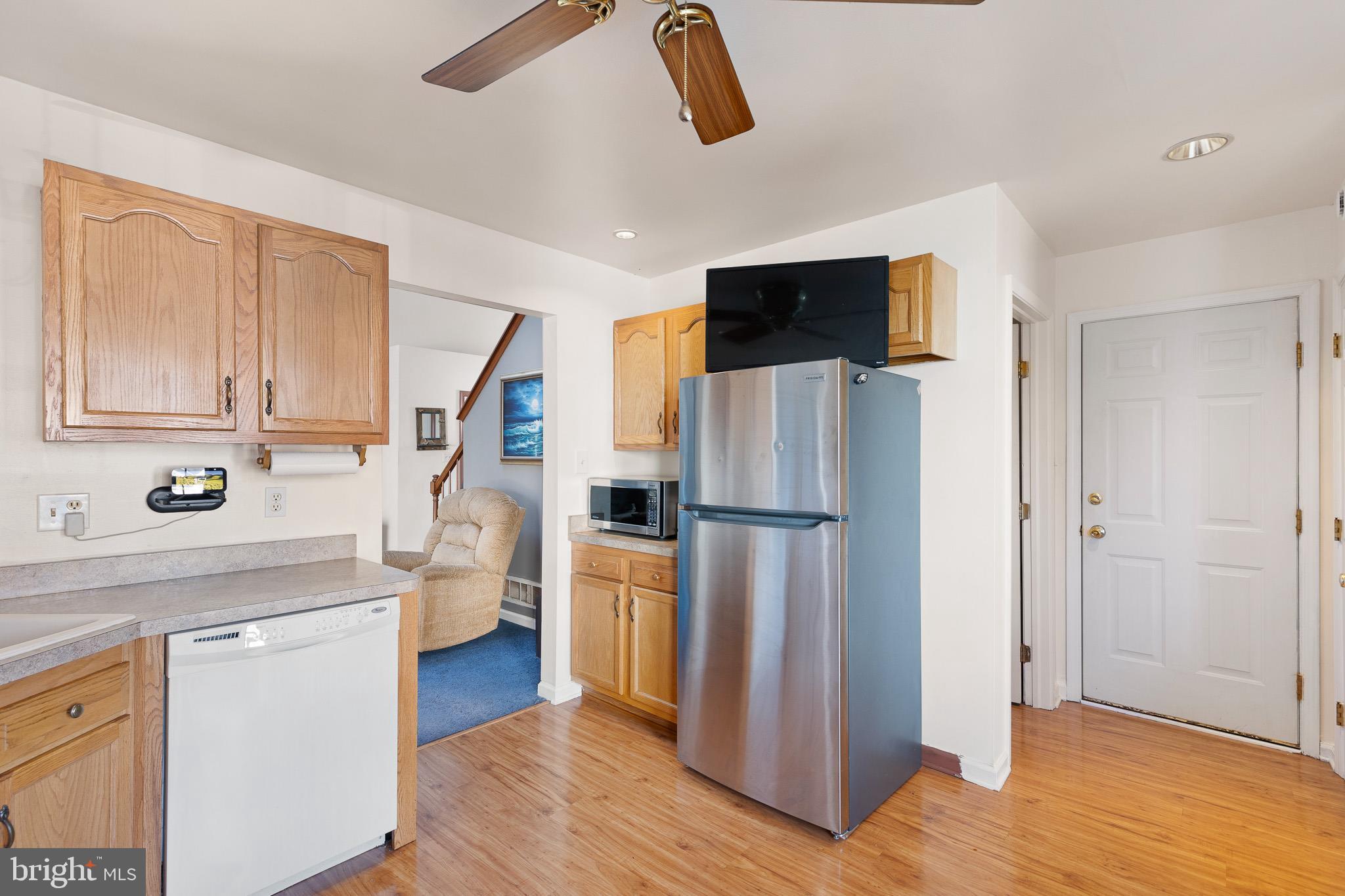 KENSINGTON COURTS - Residential