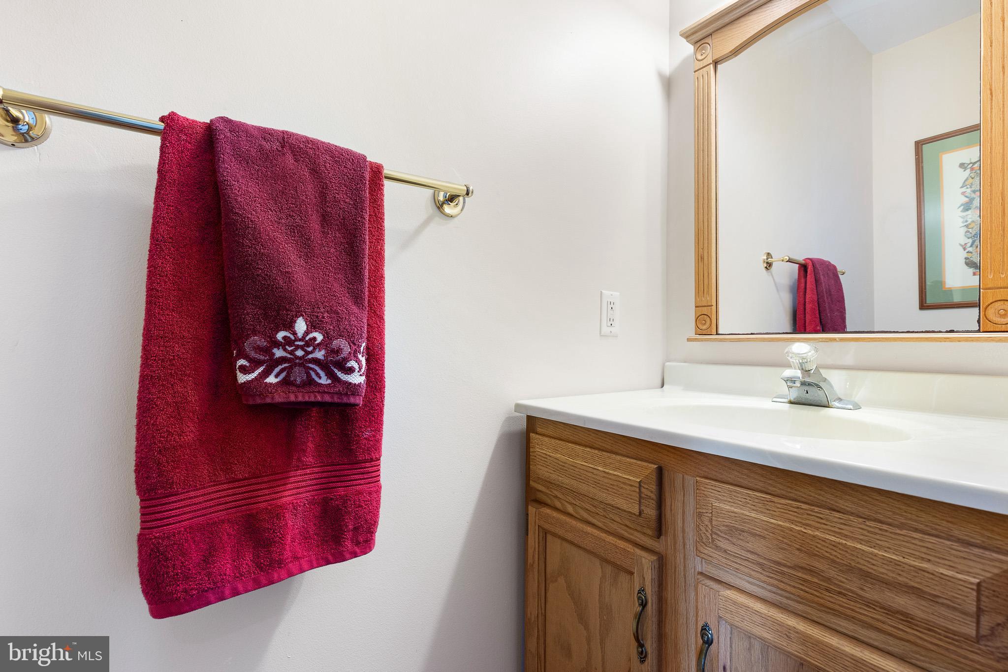 KENSINGTON COURTS - Residential