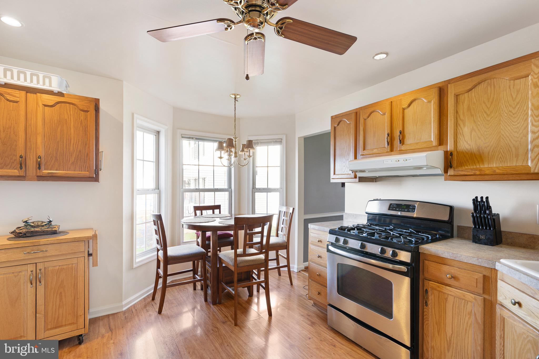 KENSINGTON COURTS - Residential