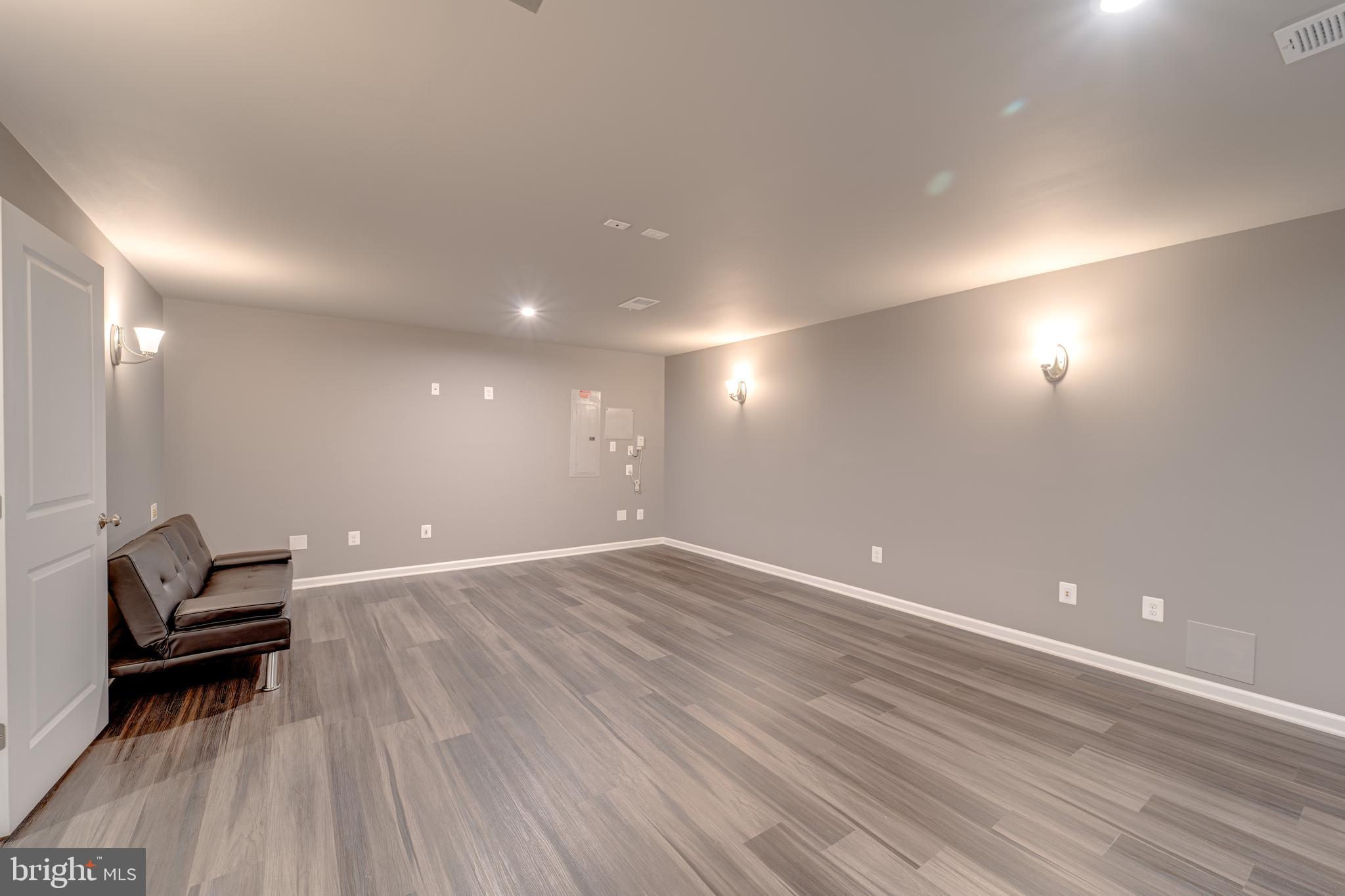 EMBREY MILL - Residential