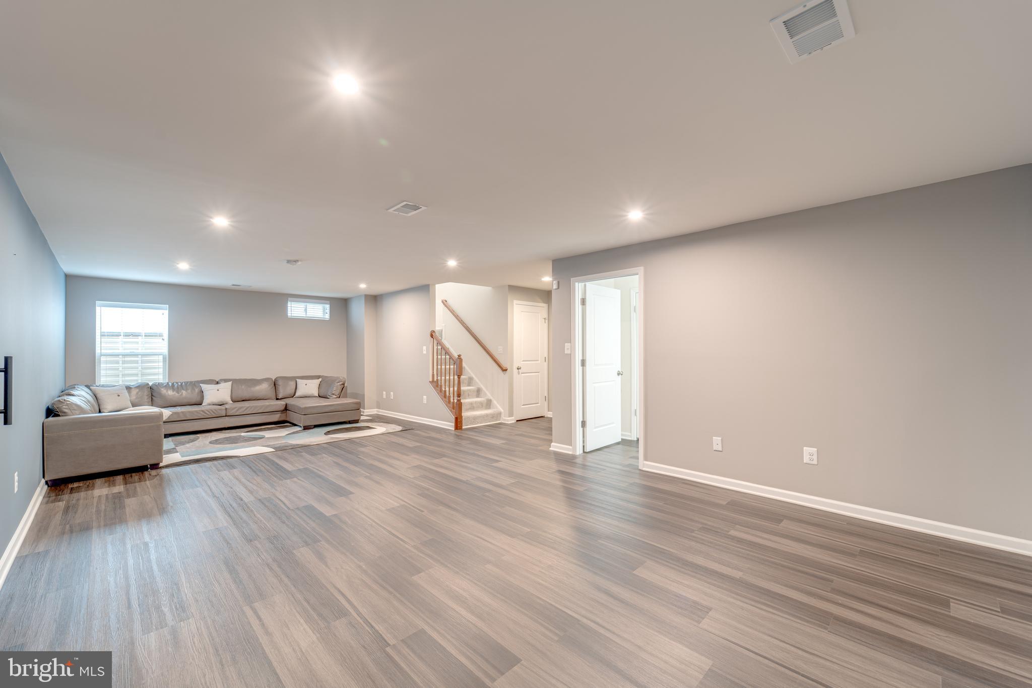 EMBREY MILL - Residential