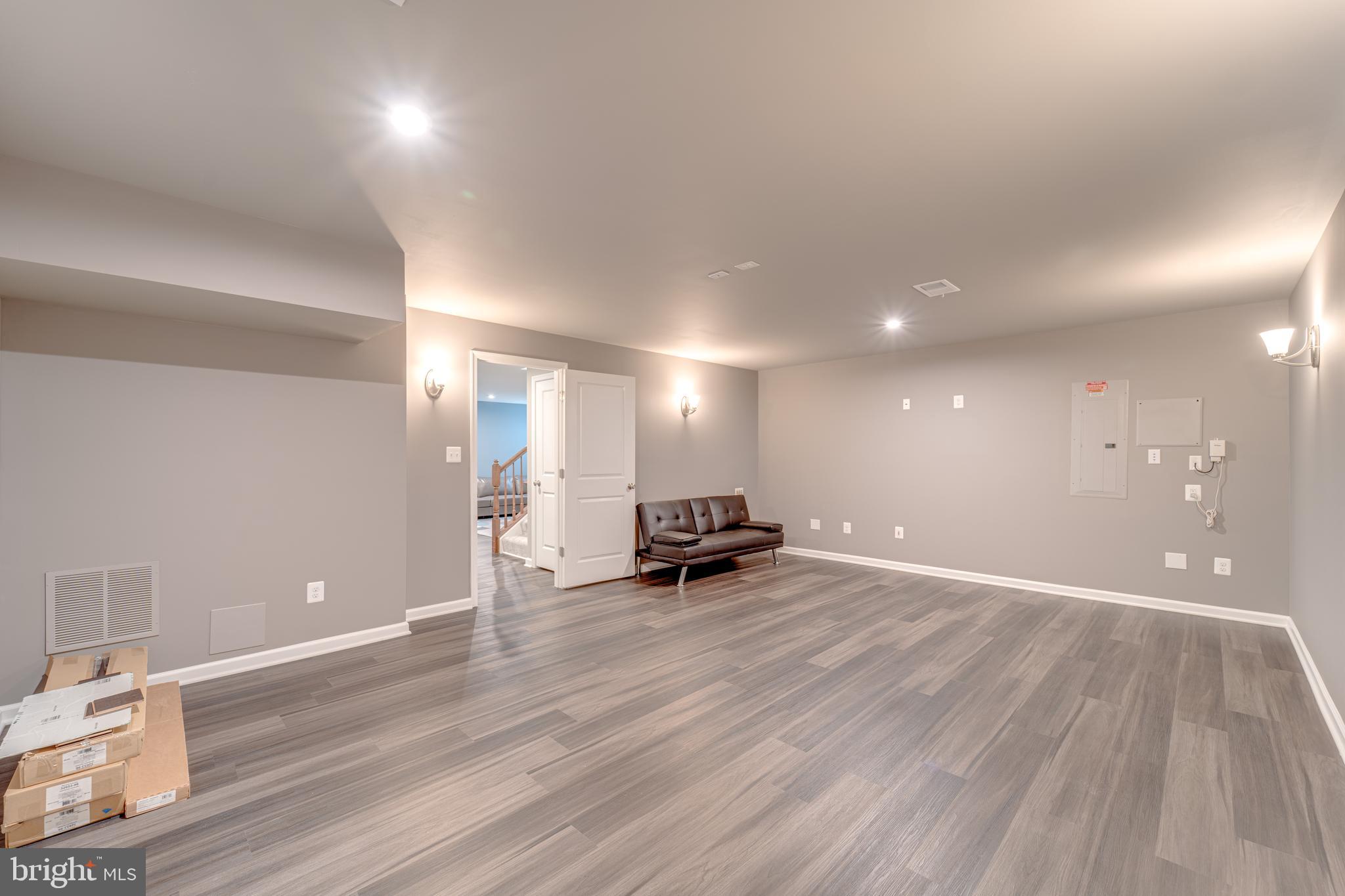 EMBREY MILL - Residential