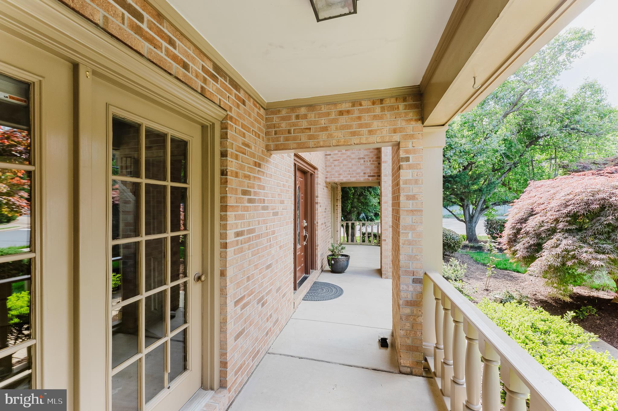 WOODED GLEN - Residential