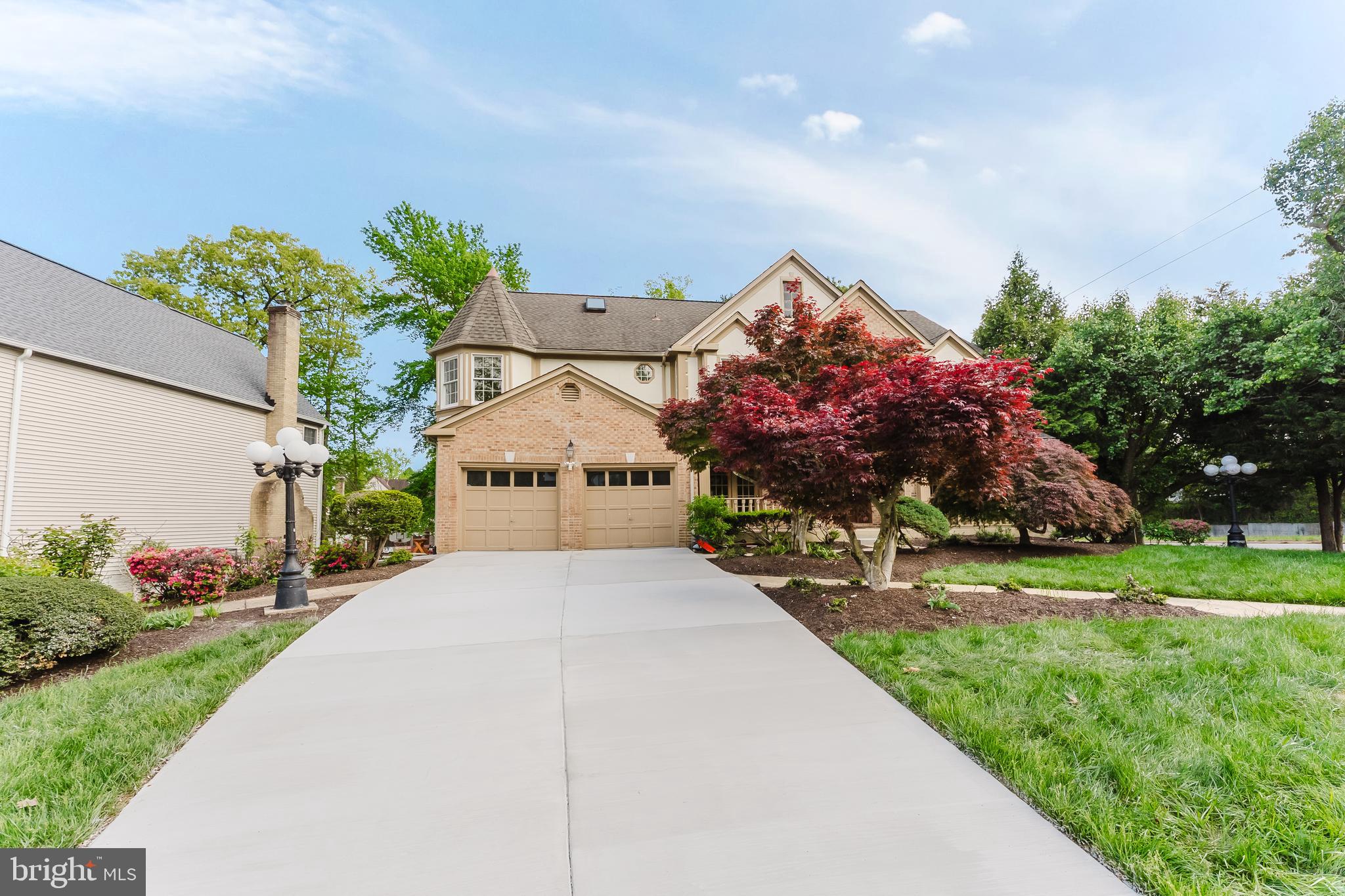 WOODED GLEN - Residential