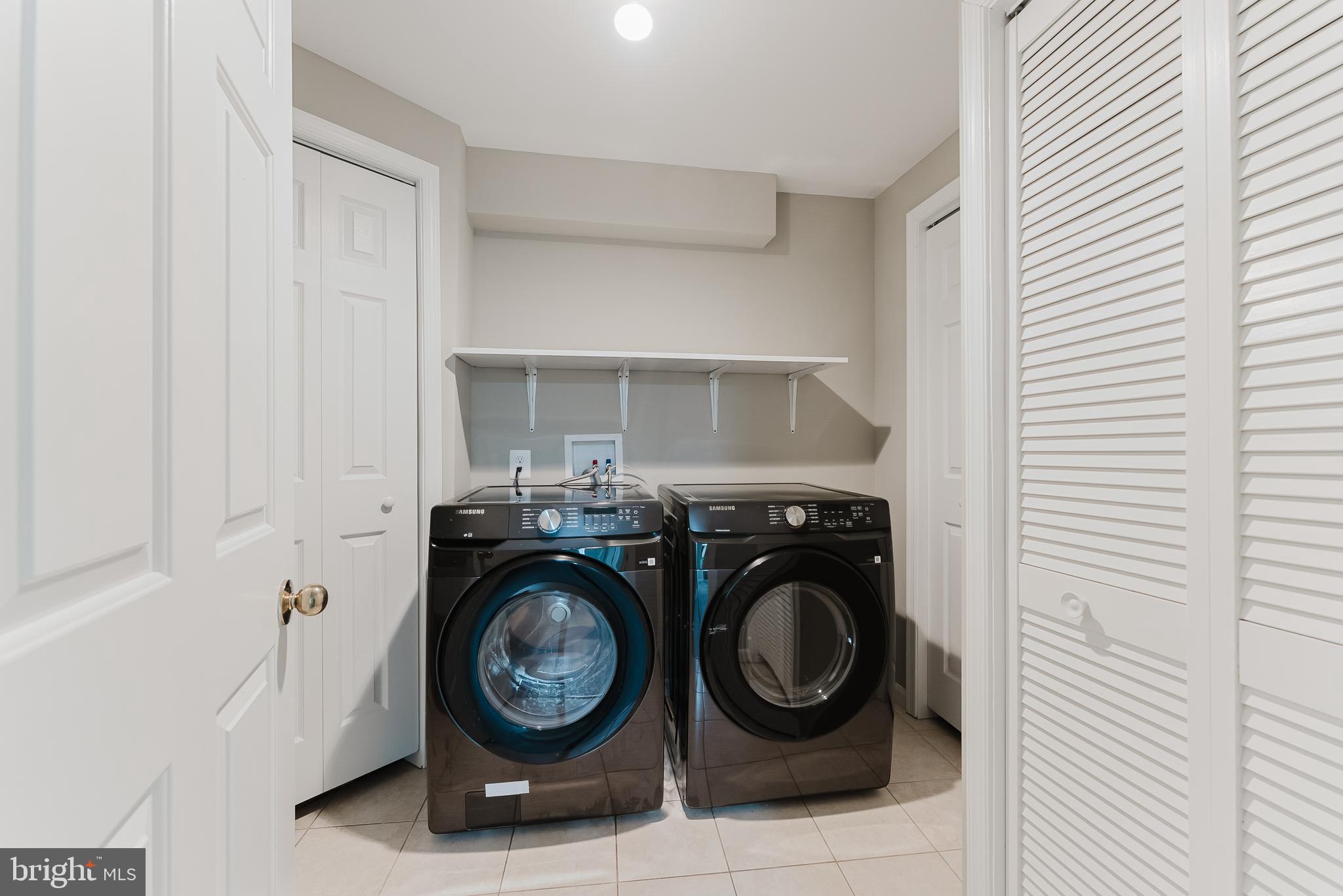 WOODED GLEN - Residential