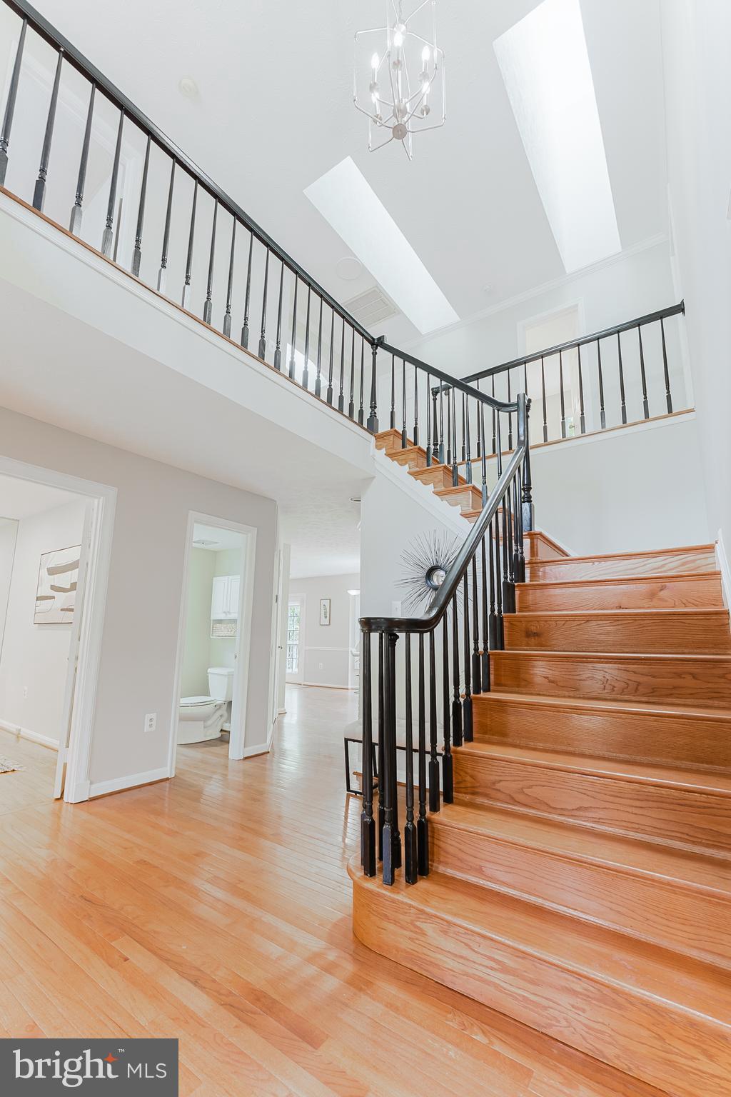 WOODED GLEN - Residential