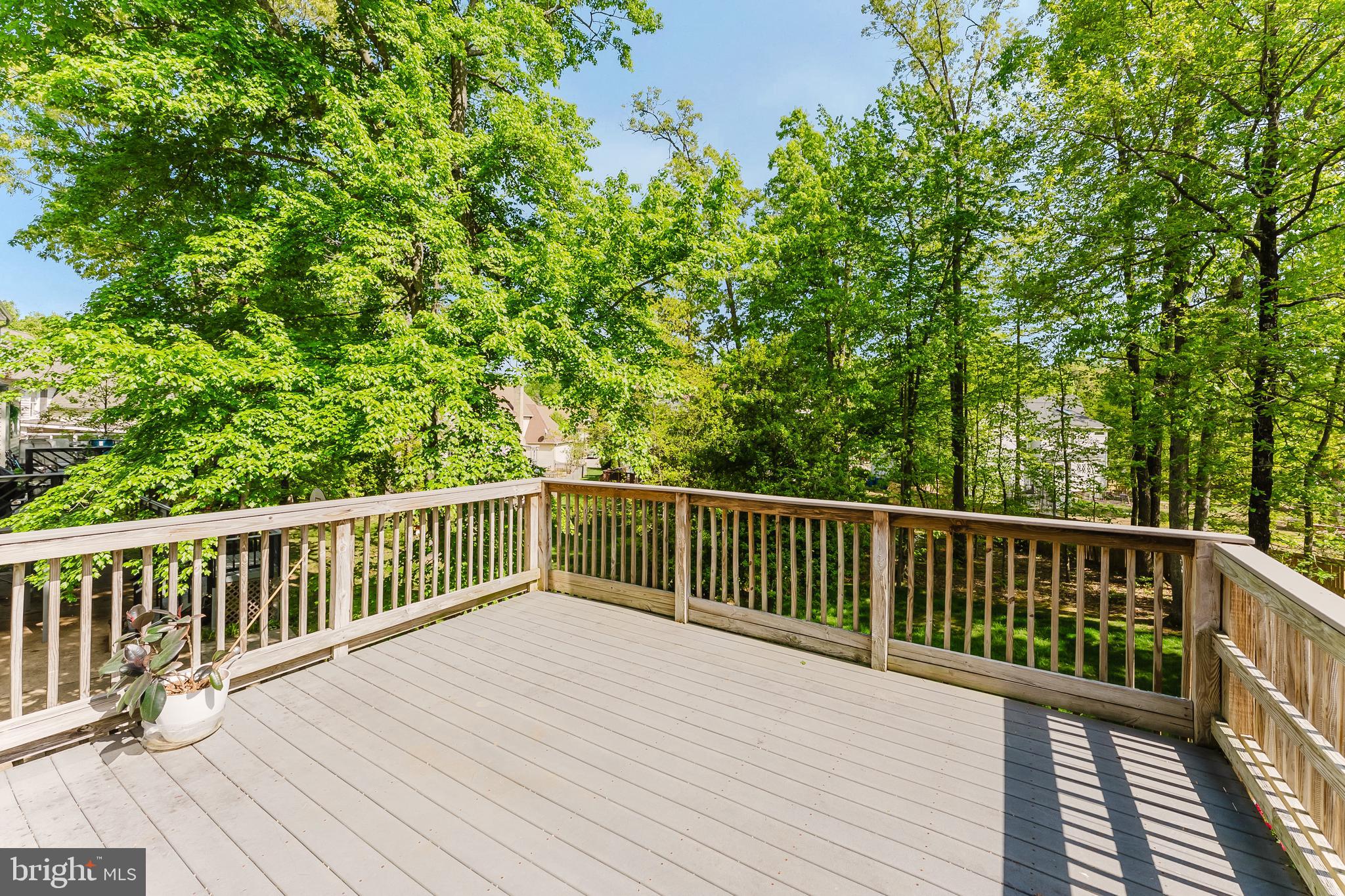 WOODED GLEN - Residential