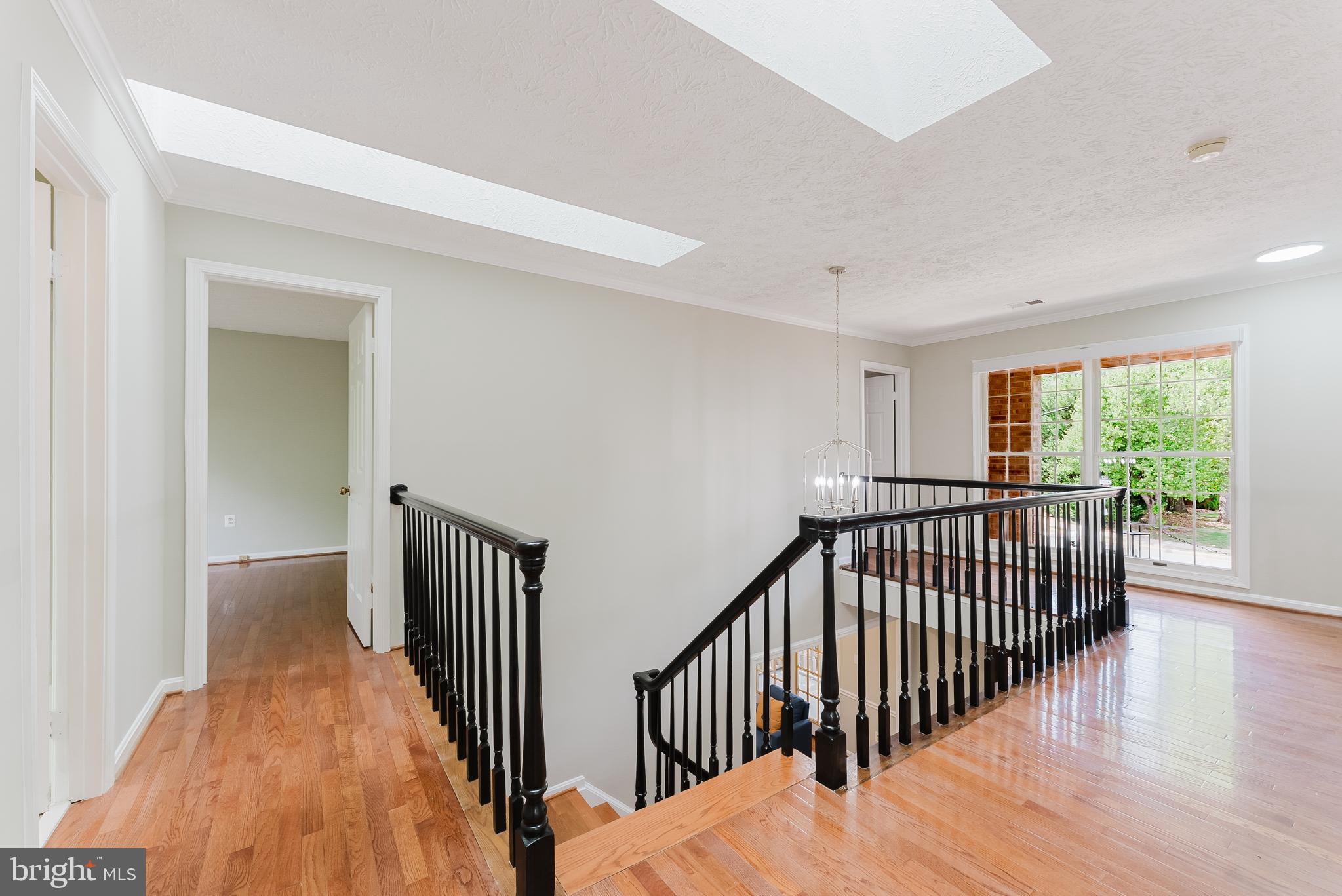 WOODED GLEN - Residential