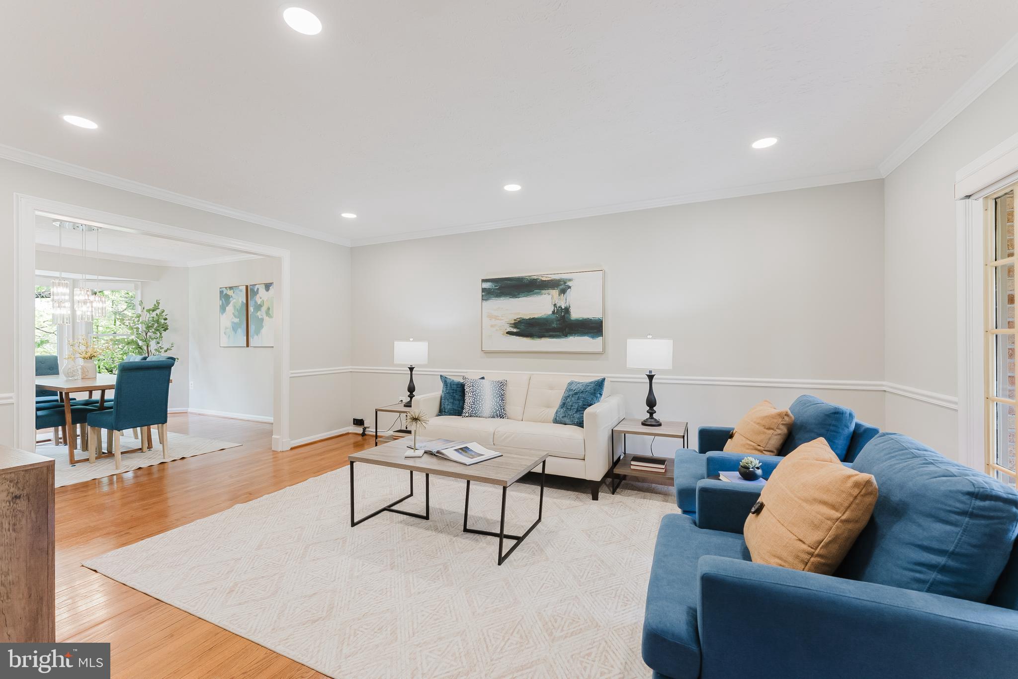 WOODED GLEN - Residential