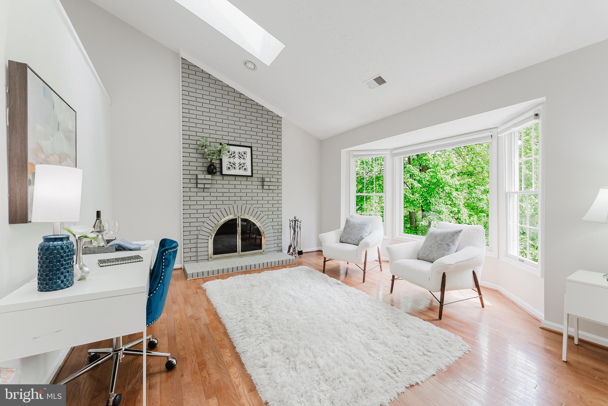 WOODED GLEN - Residential