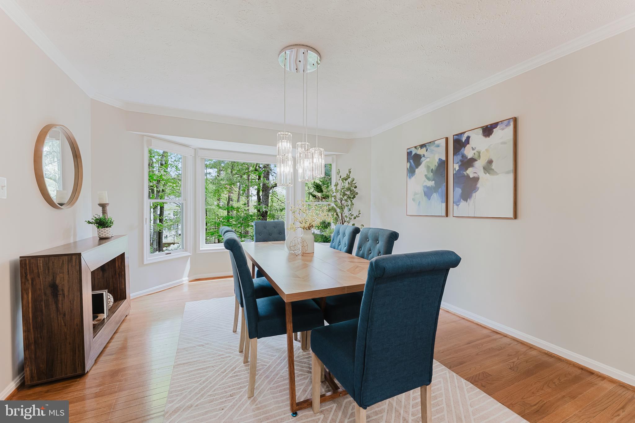 WOODED GLEN - Residential