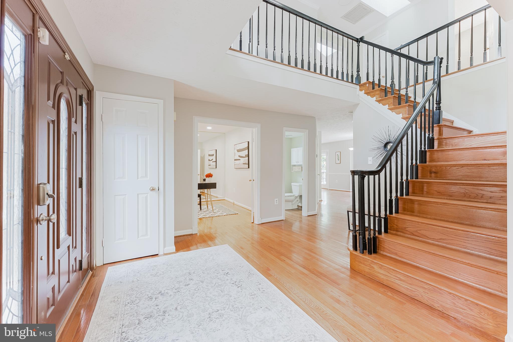 9461 WOODED GLEN AVENUE