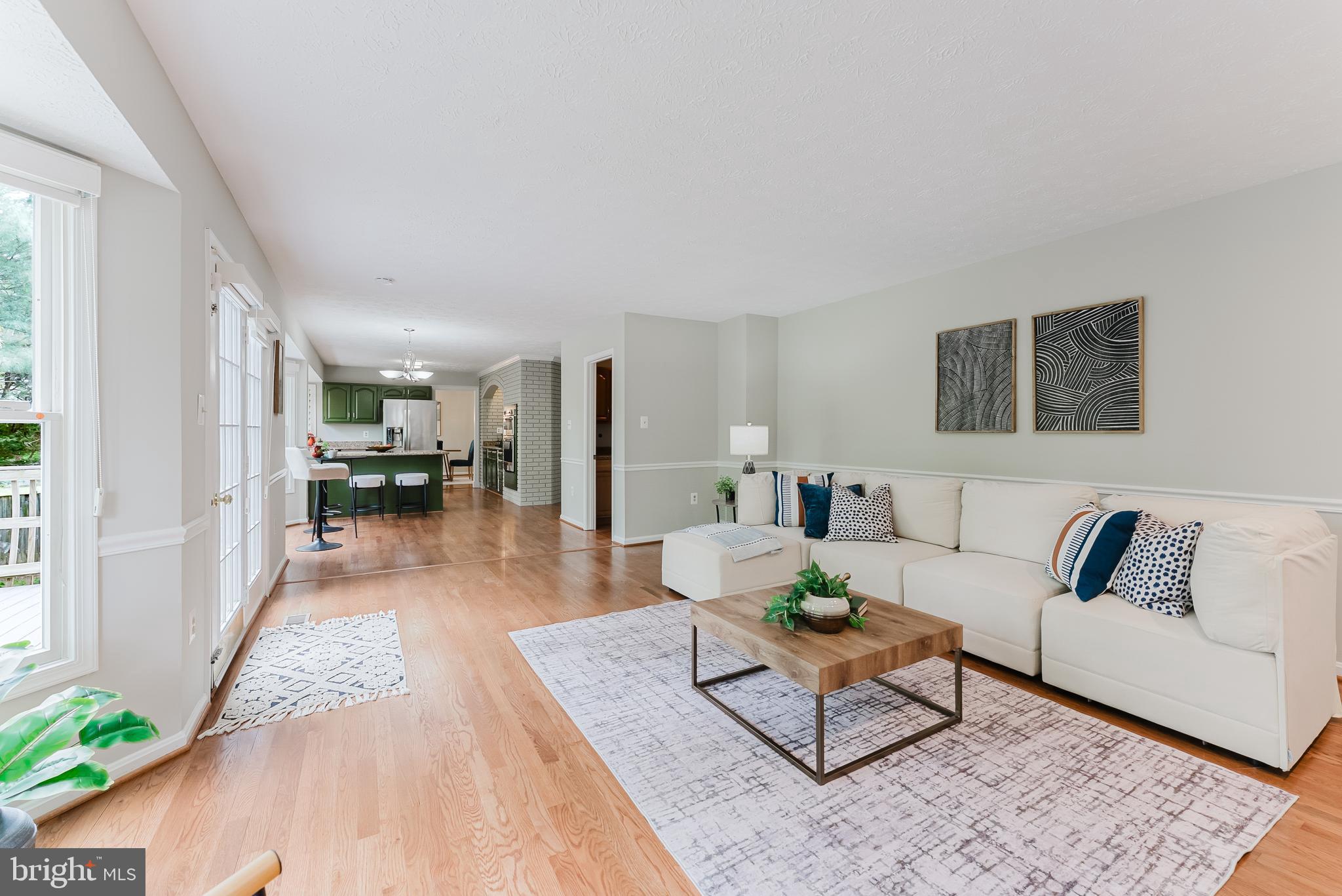 WOODED GLEN - Residential