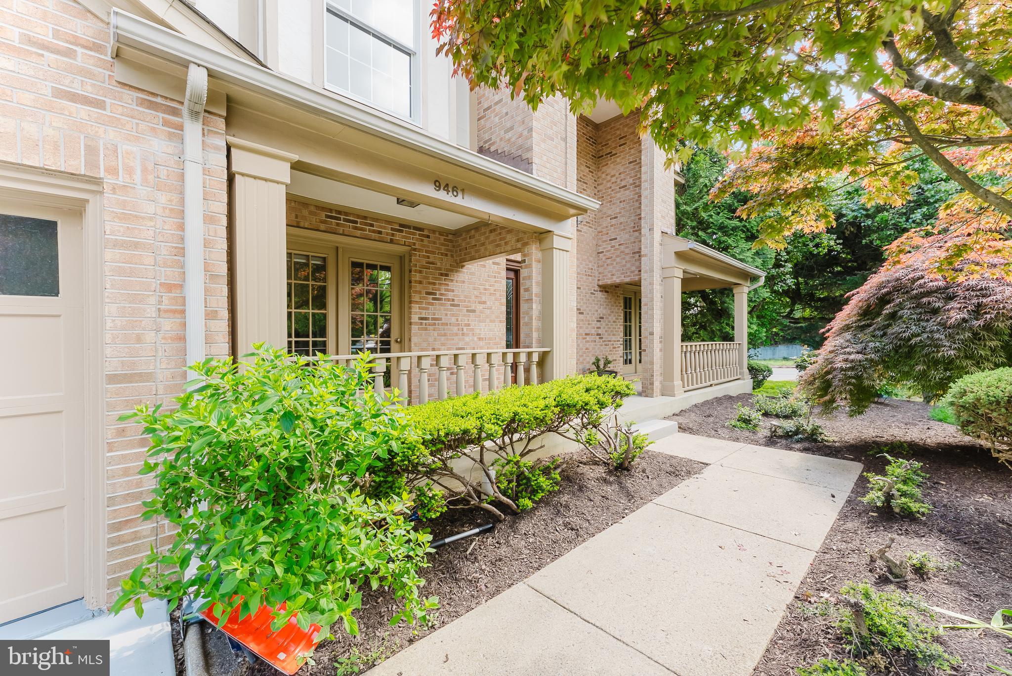 WOODED GLEN - Residential