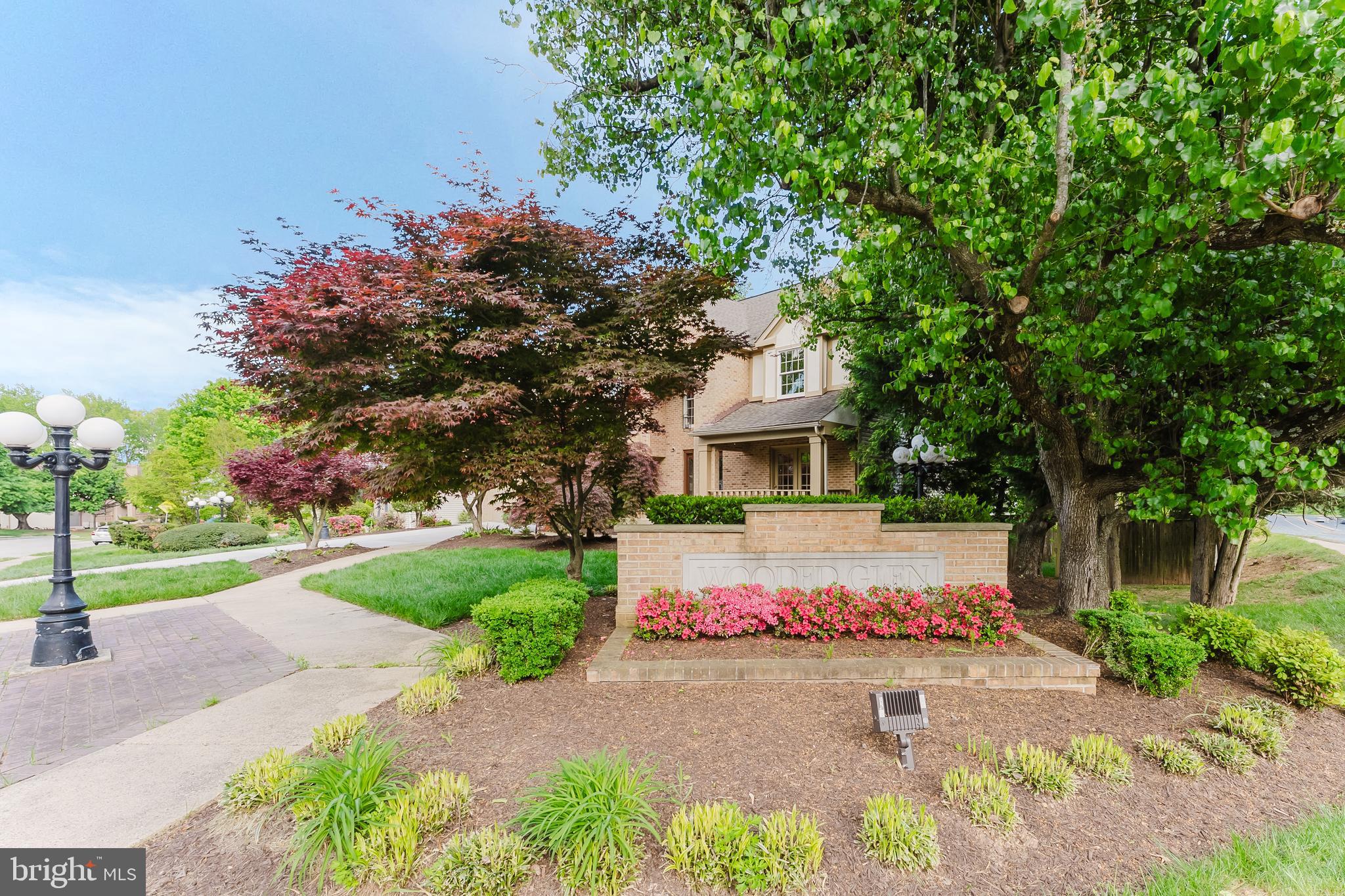 WOODED GLEN - Residential