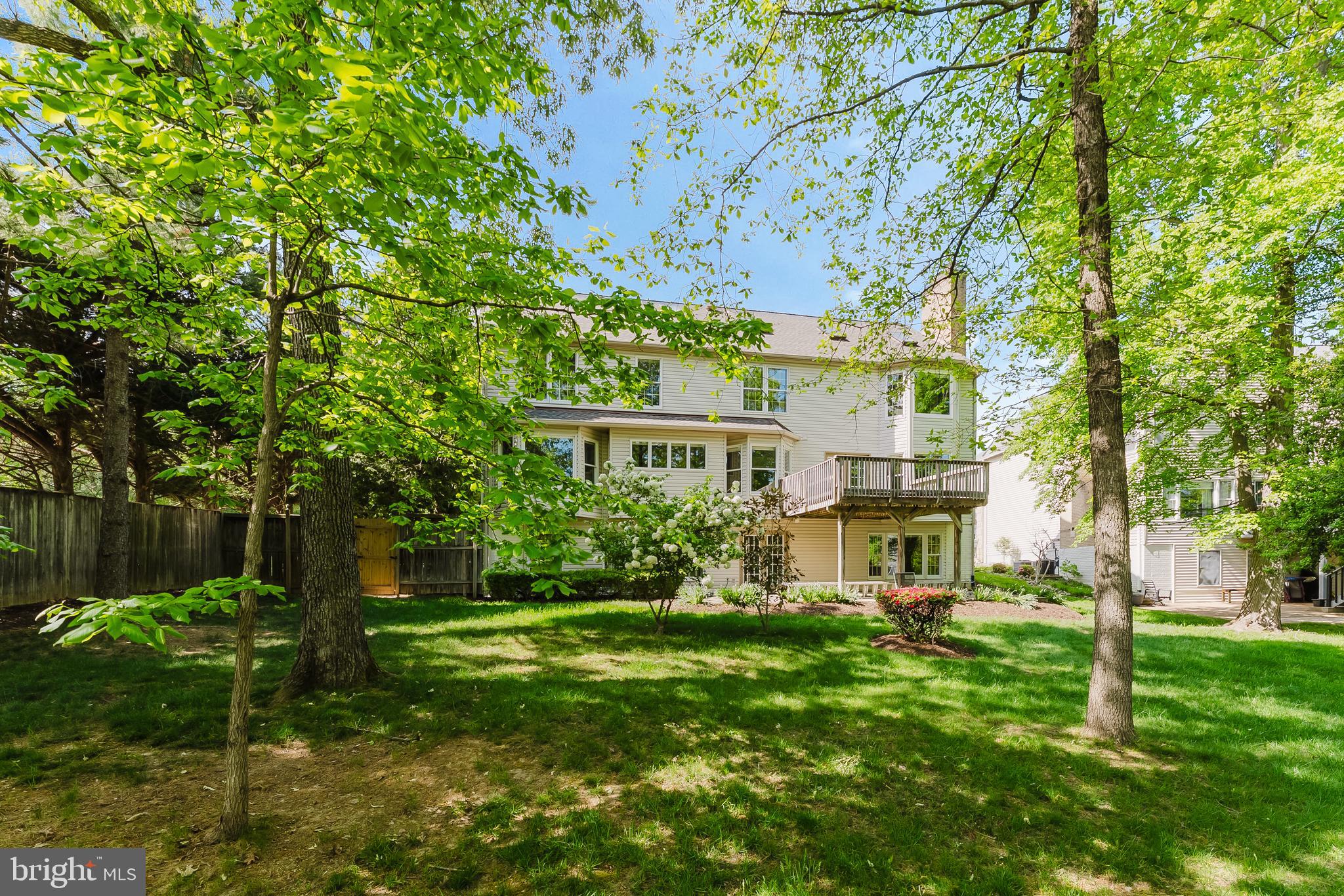 WOODED GLEN - Residential