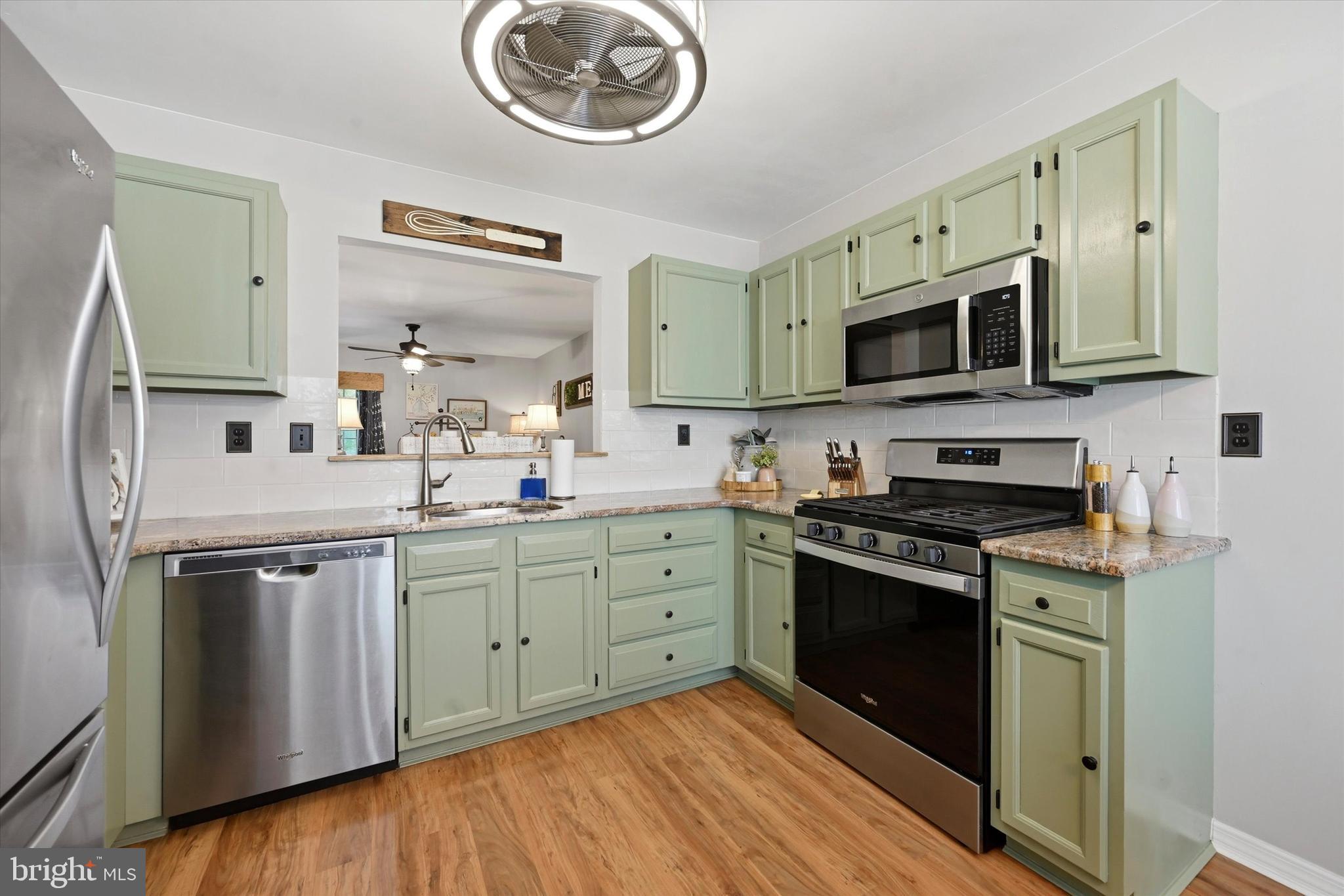 CANTERBURY WOODS - Residential
