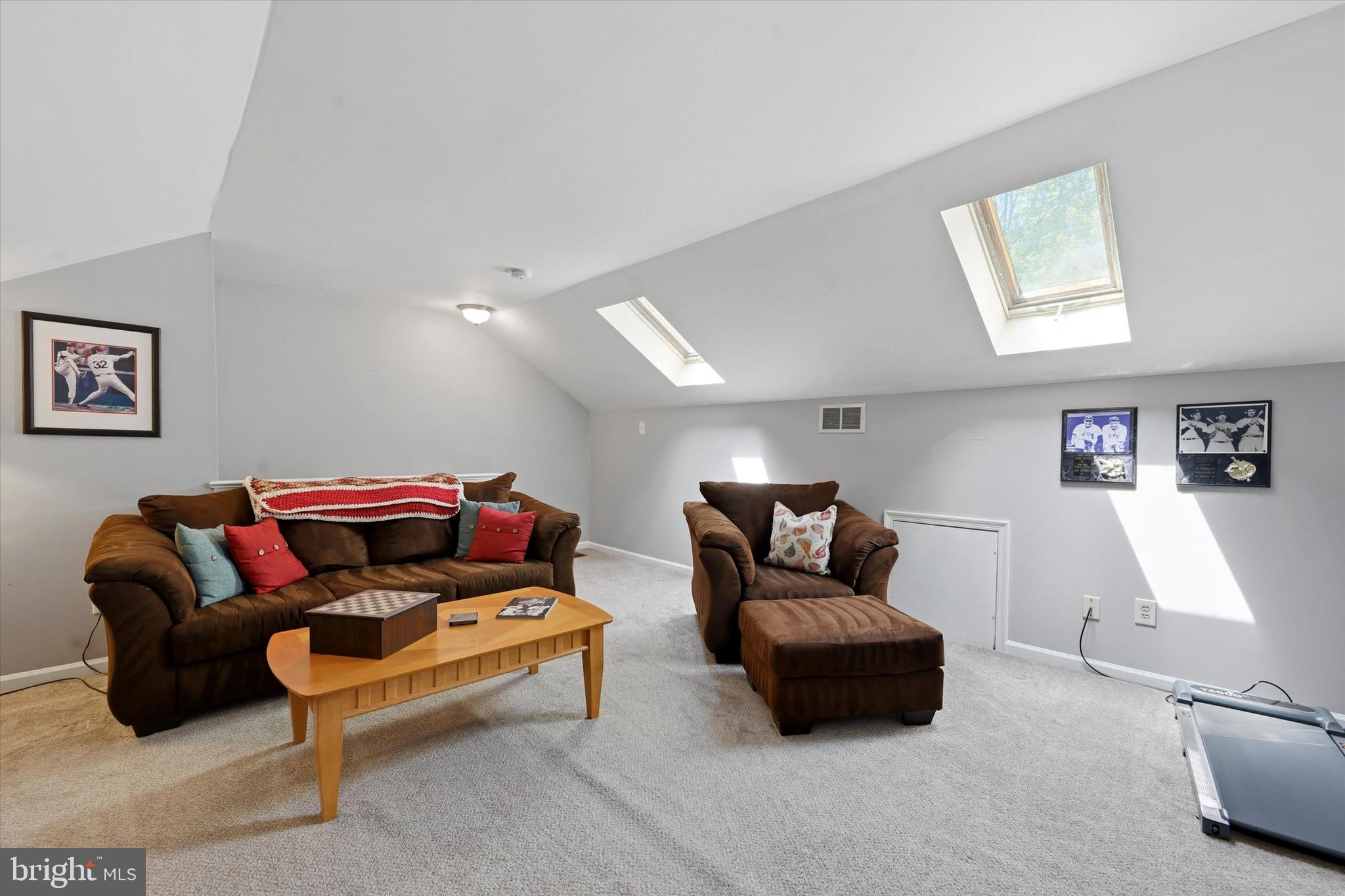 CANTERBURY WOODS - Residential