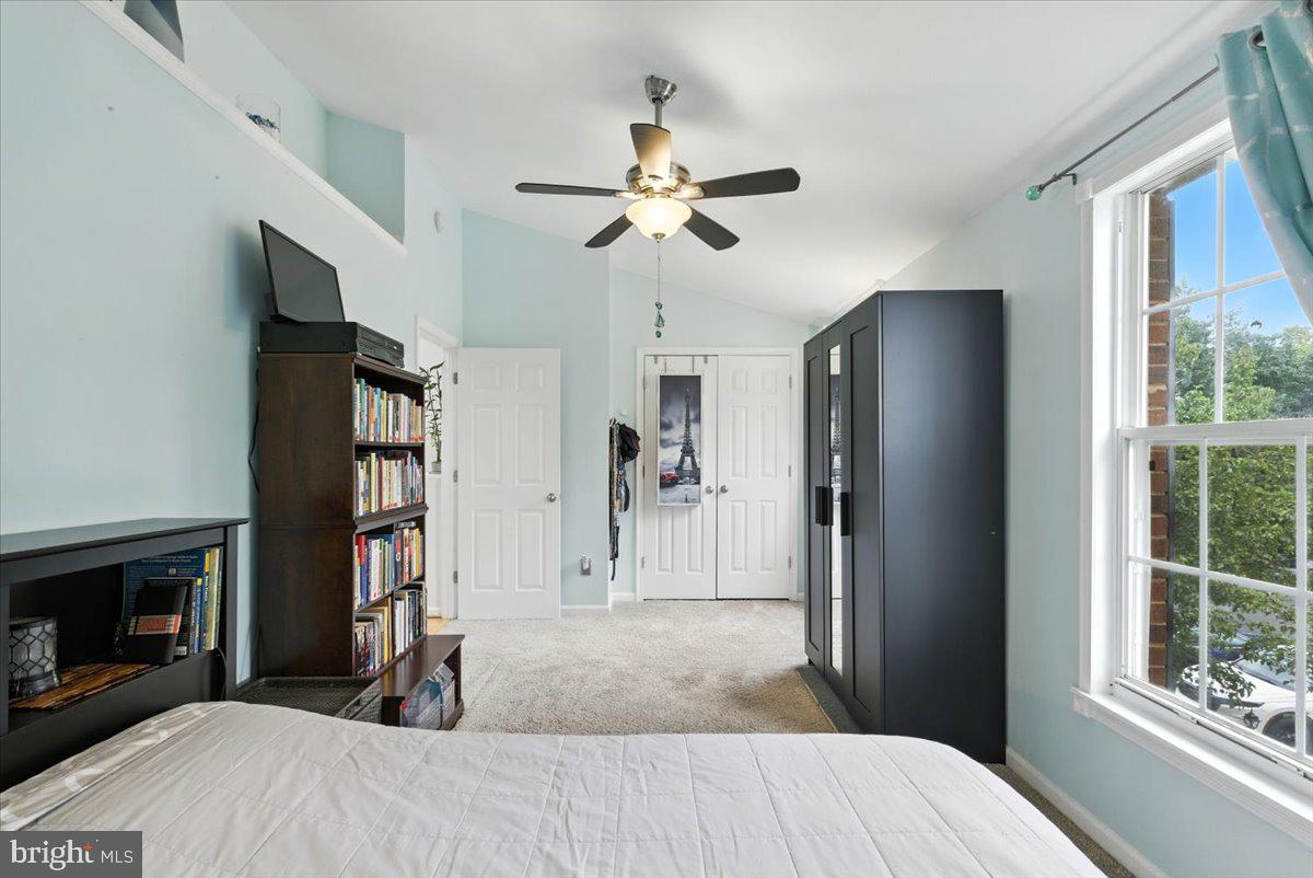 ASHBURN VILLAGE - Residential