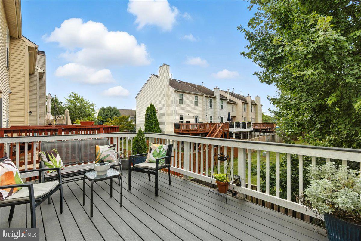 ASHBURN VILLAGE - Residential