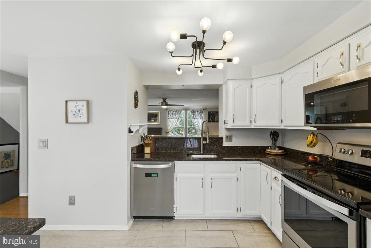 ASHBURN VILLAGE - Residential