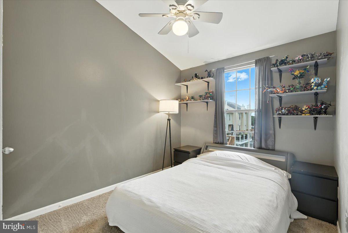 ASHBURN VILLAGE - Residential