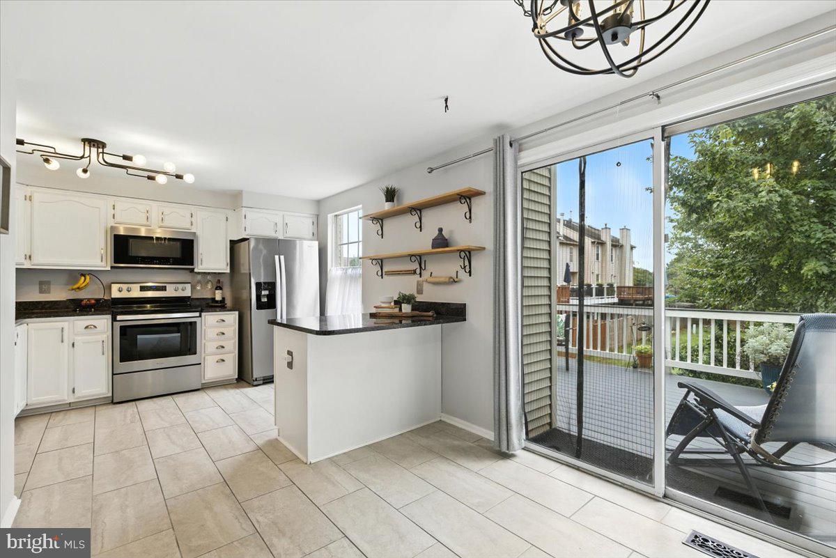 ASHBURN VILLAGE - Residential