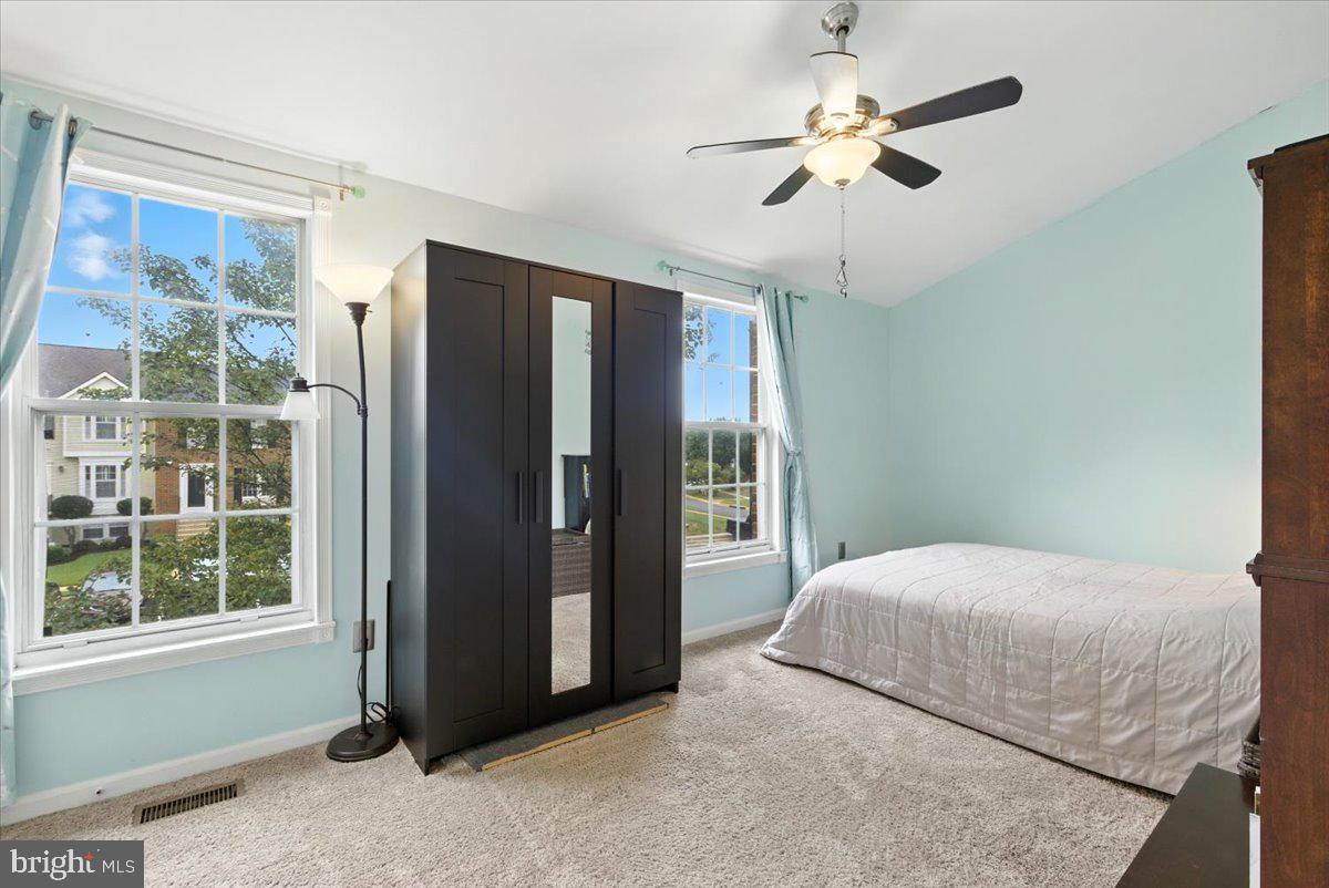 ASHBURN VILLAGE - Residential