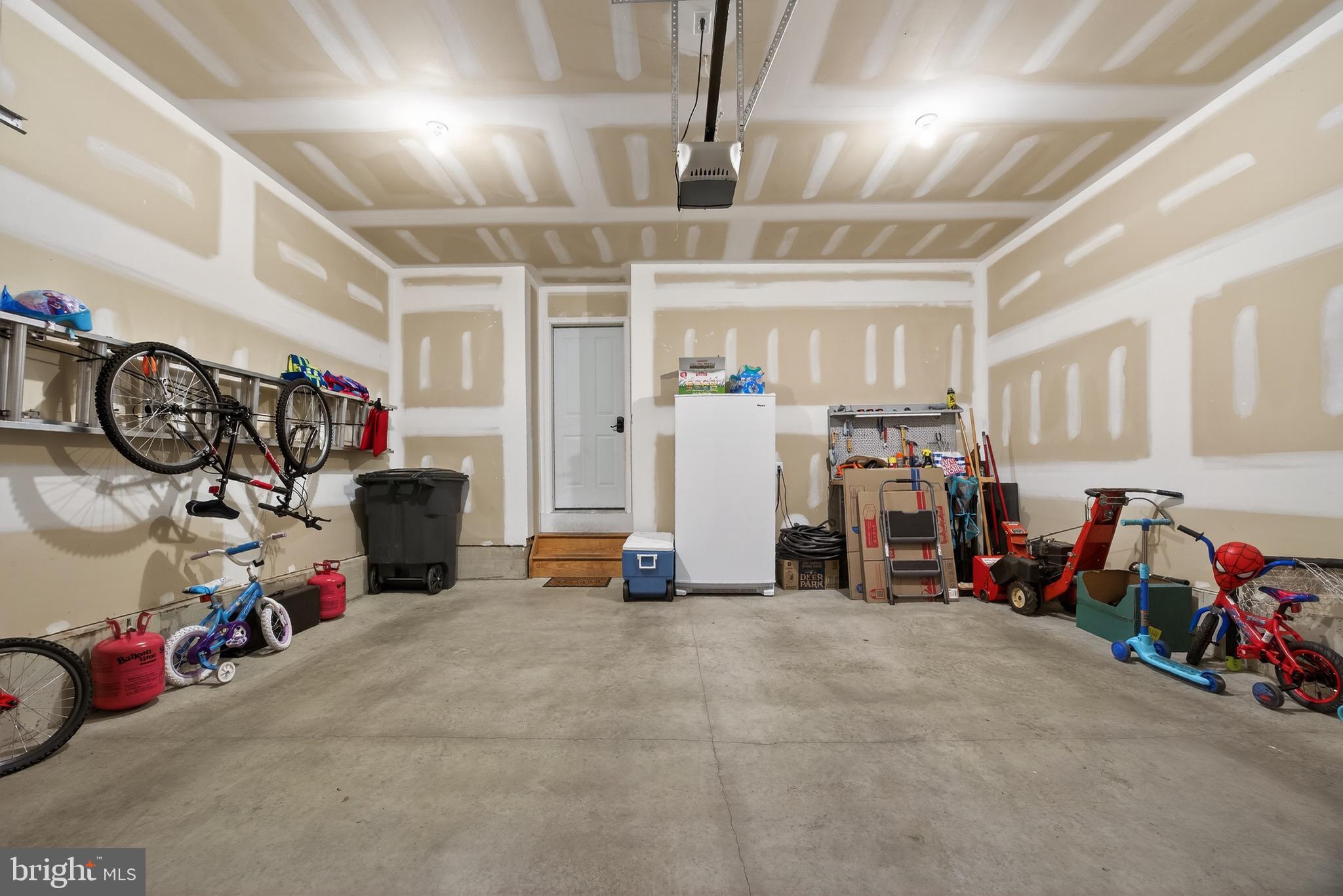 HAMPTON HEIGHTS - Residential