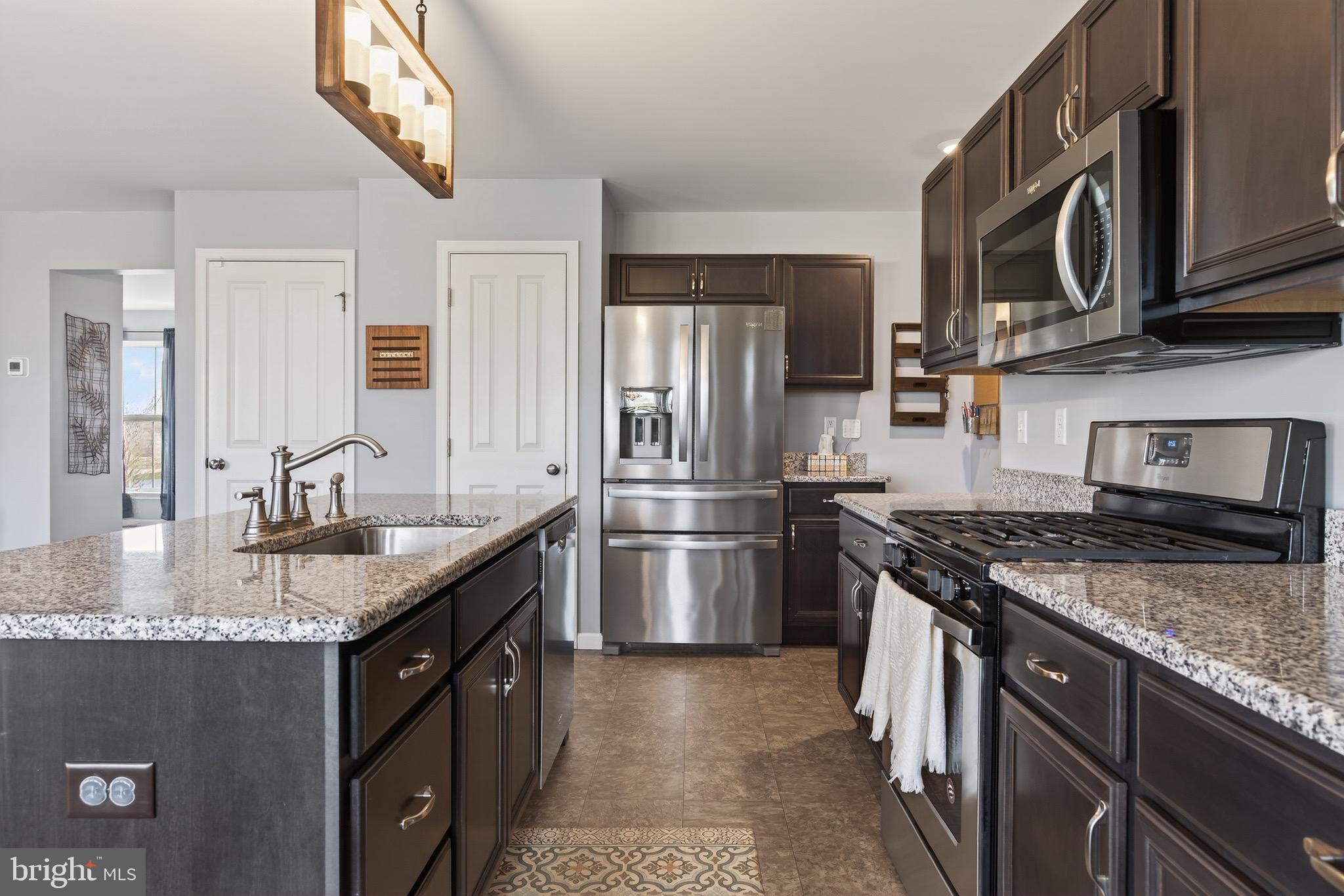 HAMPTON HEIGHTS - Residential