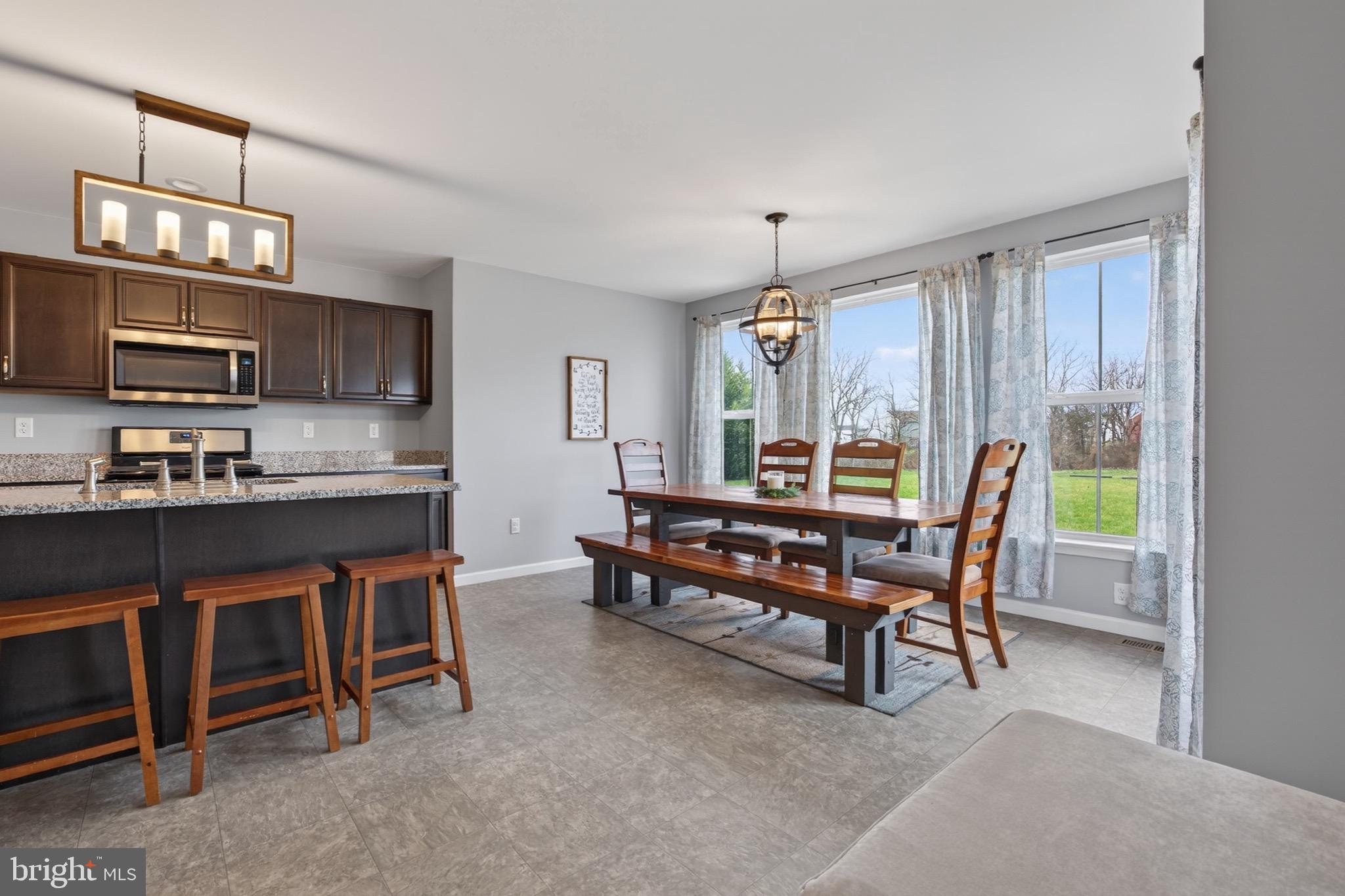 HAMPTON HEIGHTS - Residential