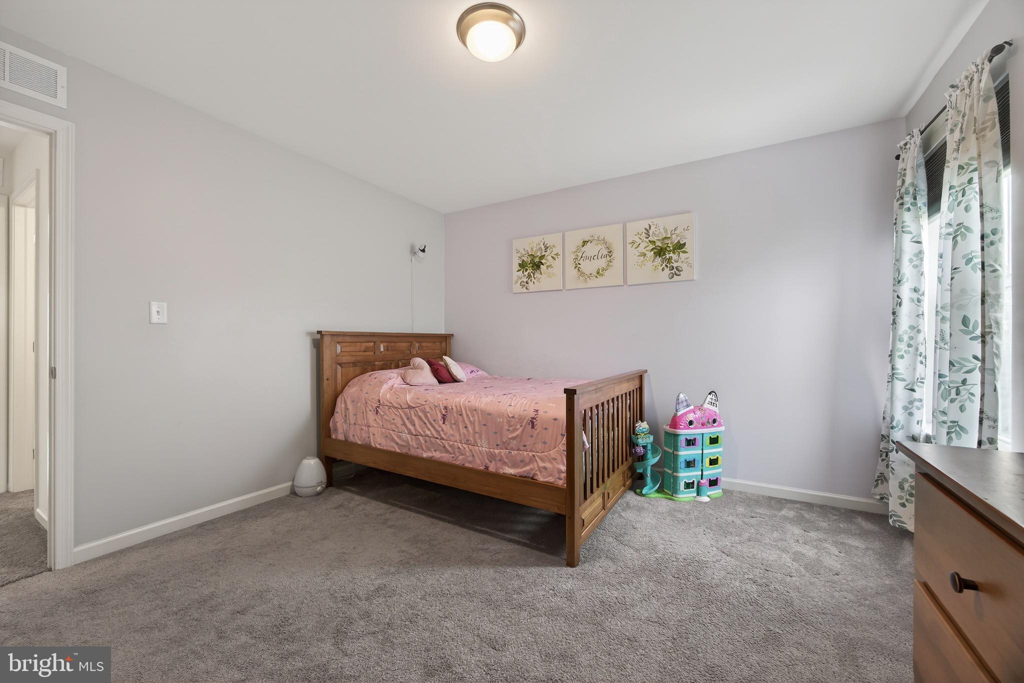 HAMPTON HEIGHTS - Residential