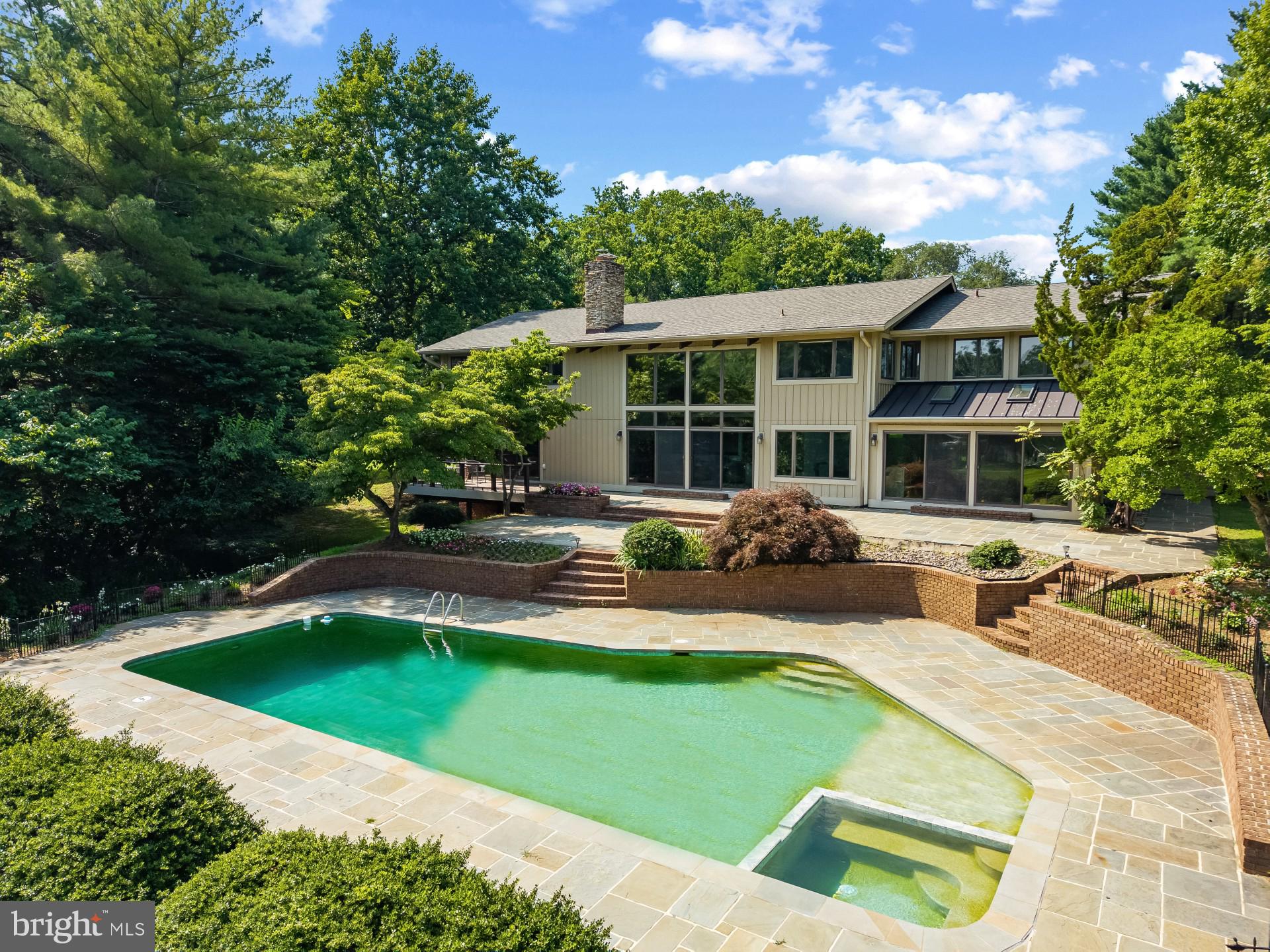 CRAB CREEK - Residential