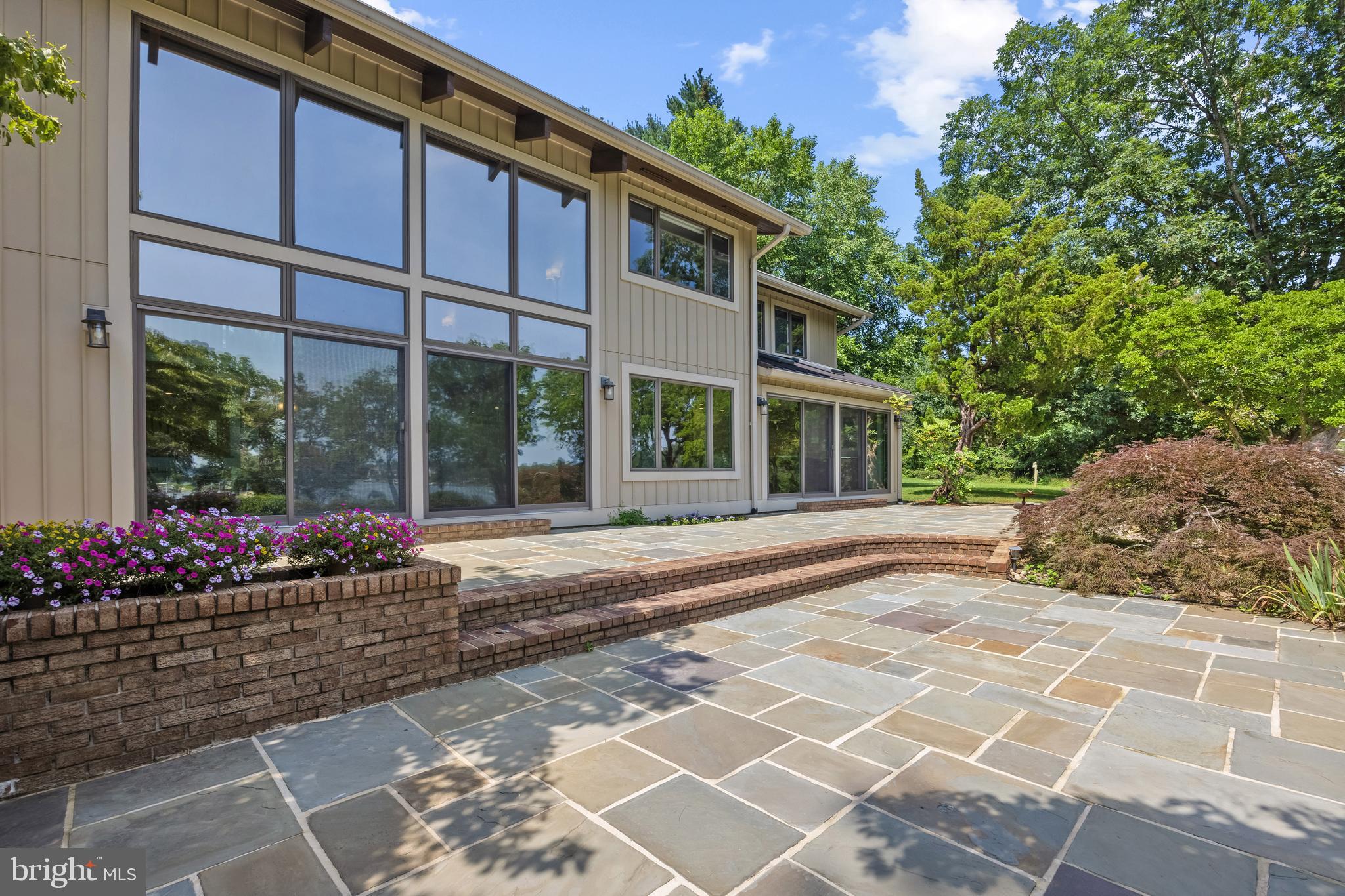 CRAB CREEK - Residential