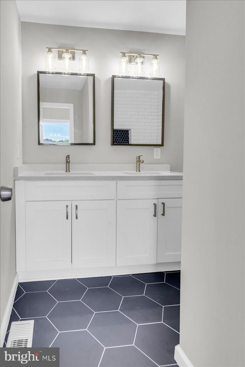 HOLLAWAY ESTATES - Residential