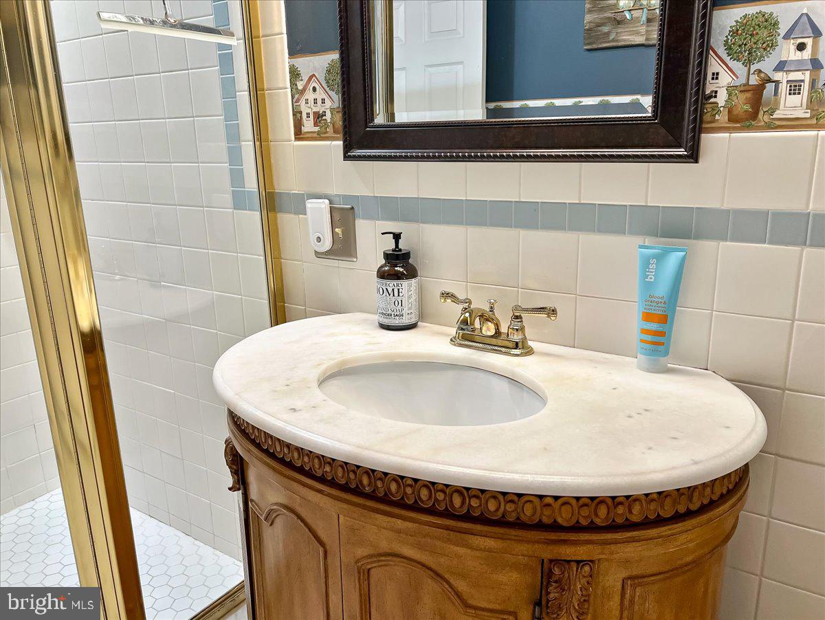 Z NOT IN A DEVELOP - Residential