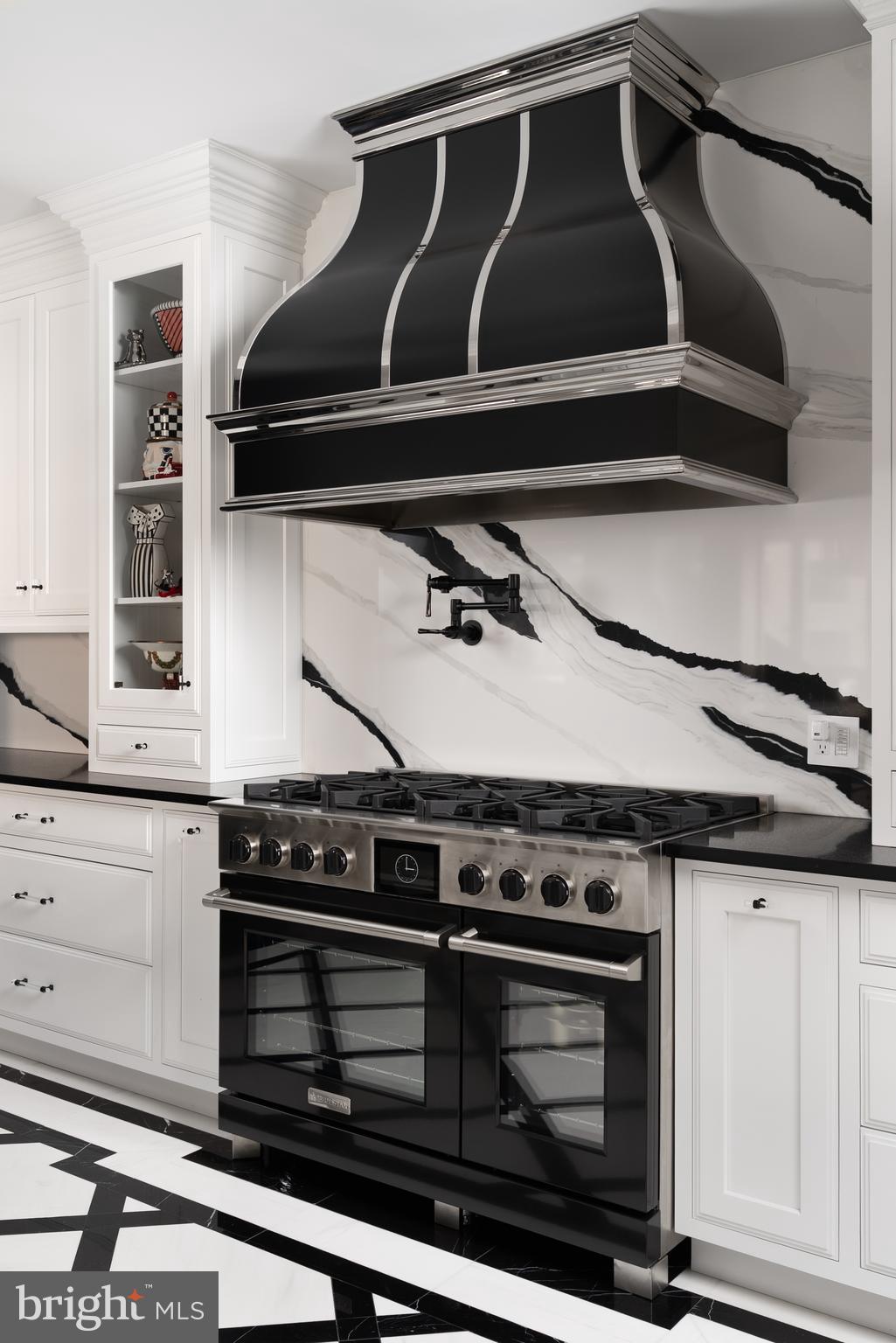 GRANDVIEW AT ANNAPOLIS TOWNE CENTRE - Residential