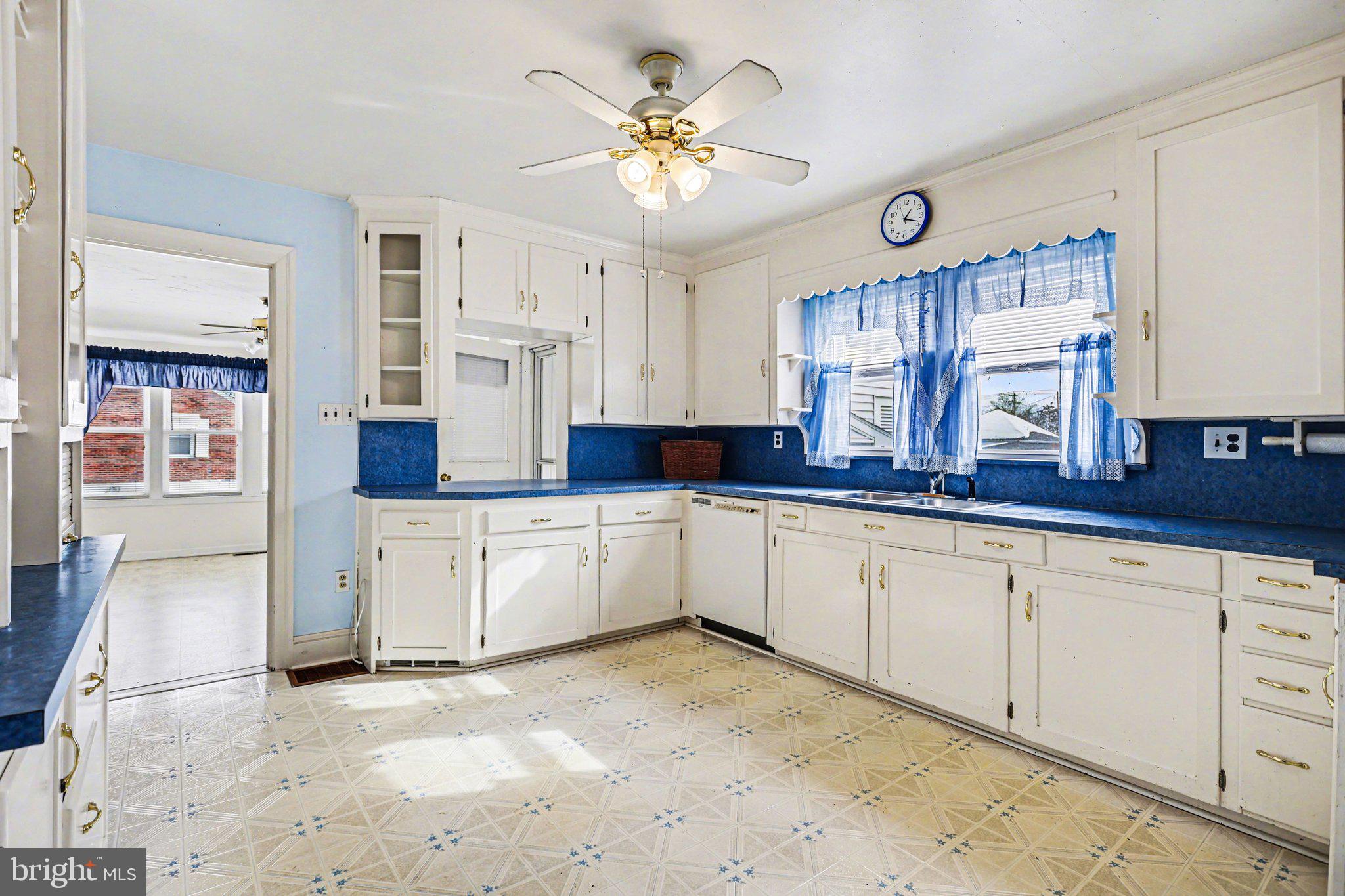 WINDSOR - Residential