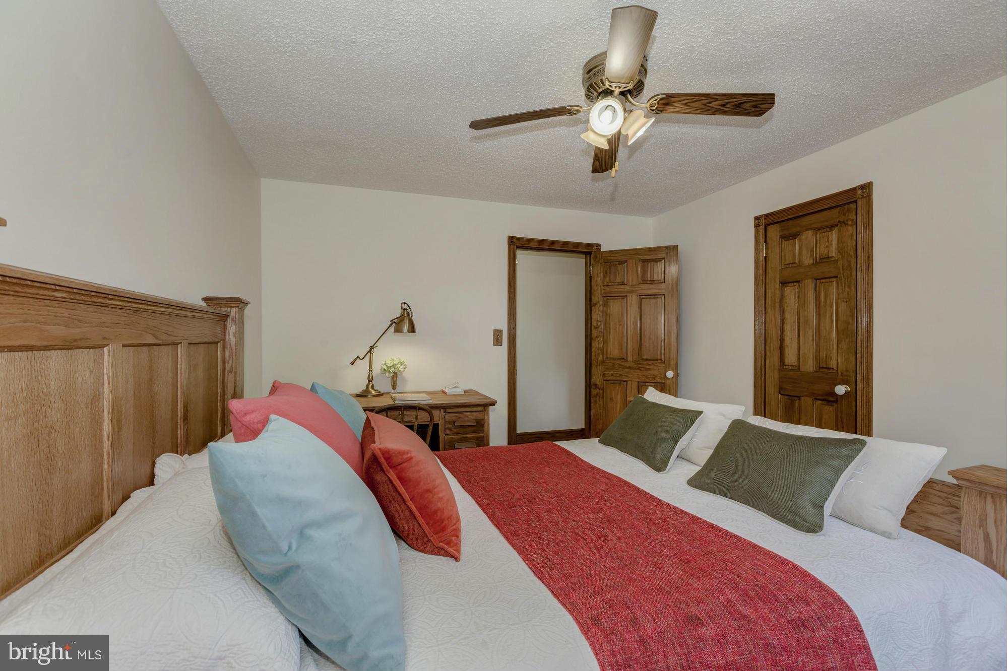 POTOWMACK CROSSING - Residential