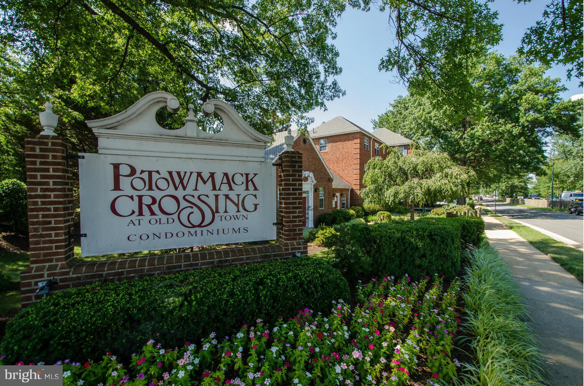 POTOWMACK CROSSING - Residential