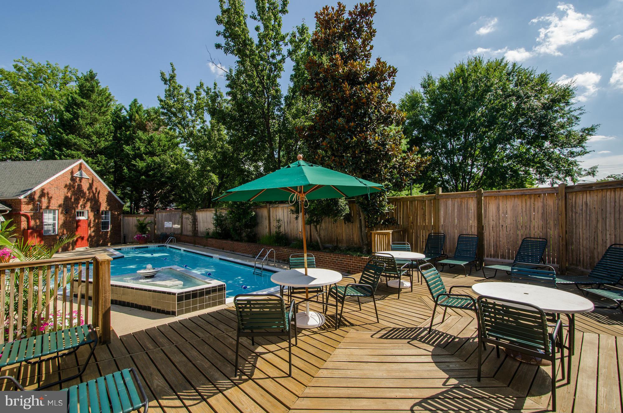 POTOWMACK CROSSING - Residential