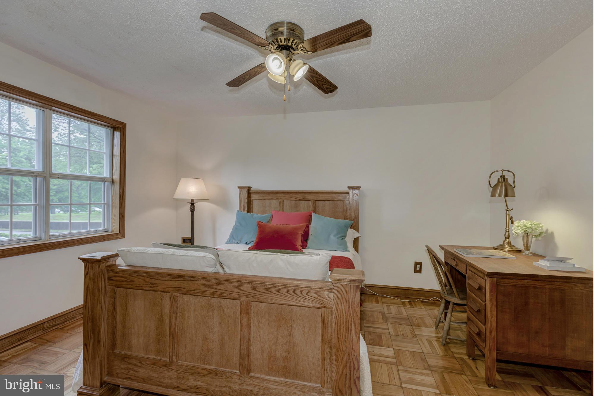 POTOWMACK CROSSING - Residential