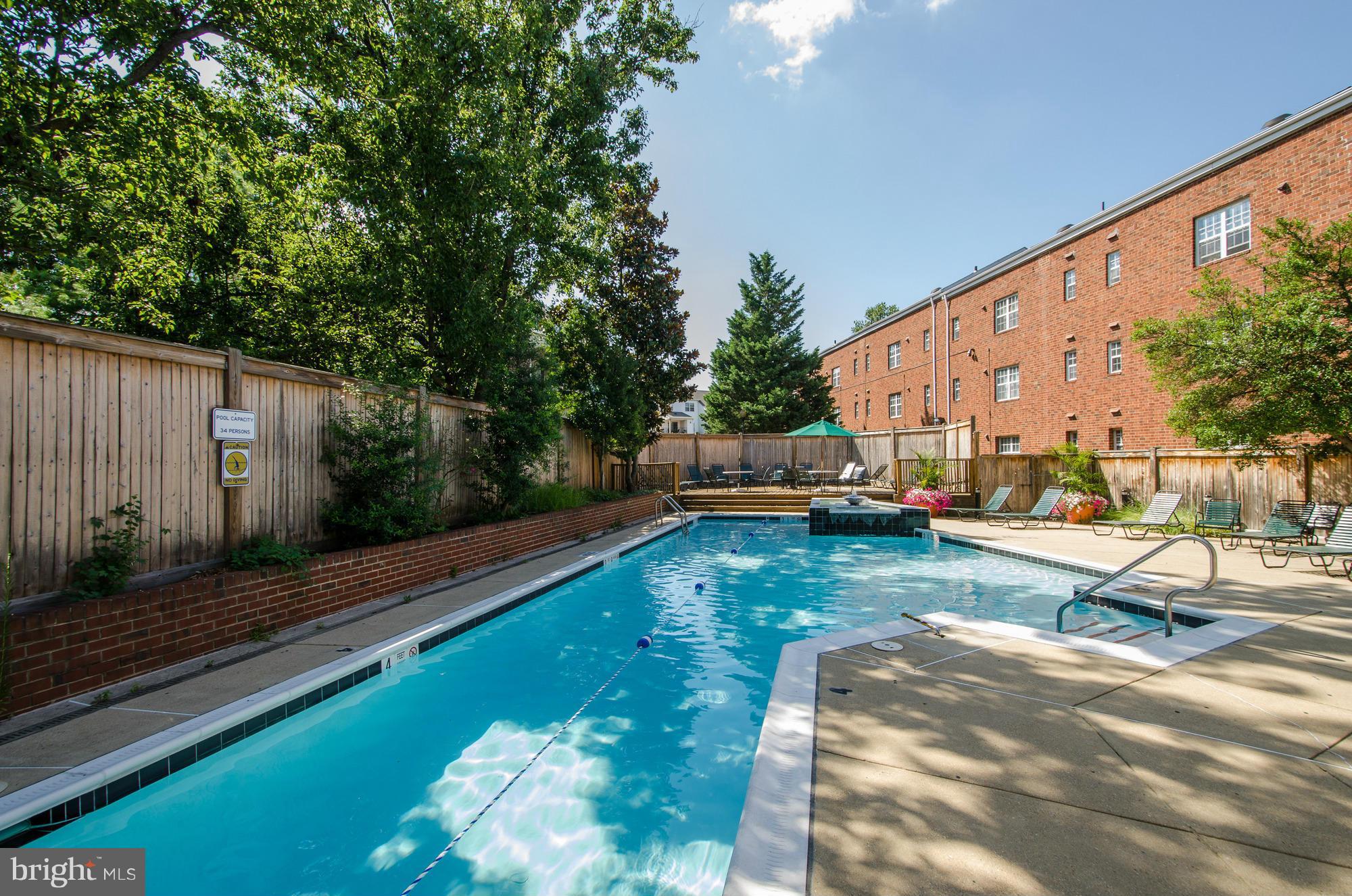 POTOWMACK CROSSING - Residential